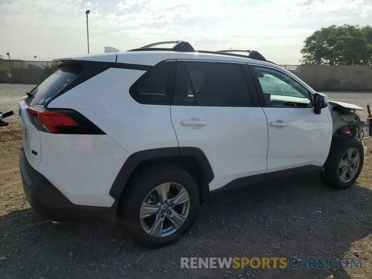 3 Photograph of a damaged car 2T3W1RFV8NC177690 TOYOTA RAV4 2022