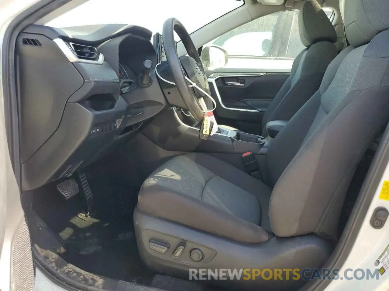 7 Photograph of a damaged car 2T3W1RFV8NC177690 TOYOTA RAV4 2022