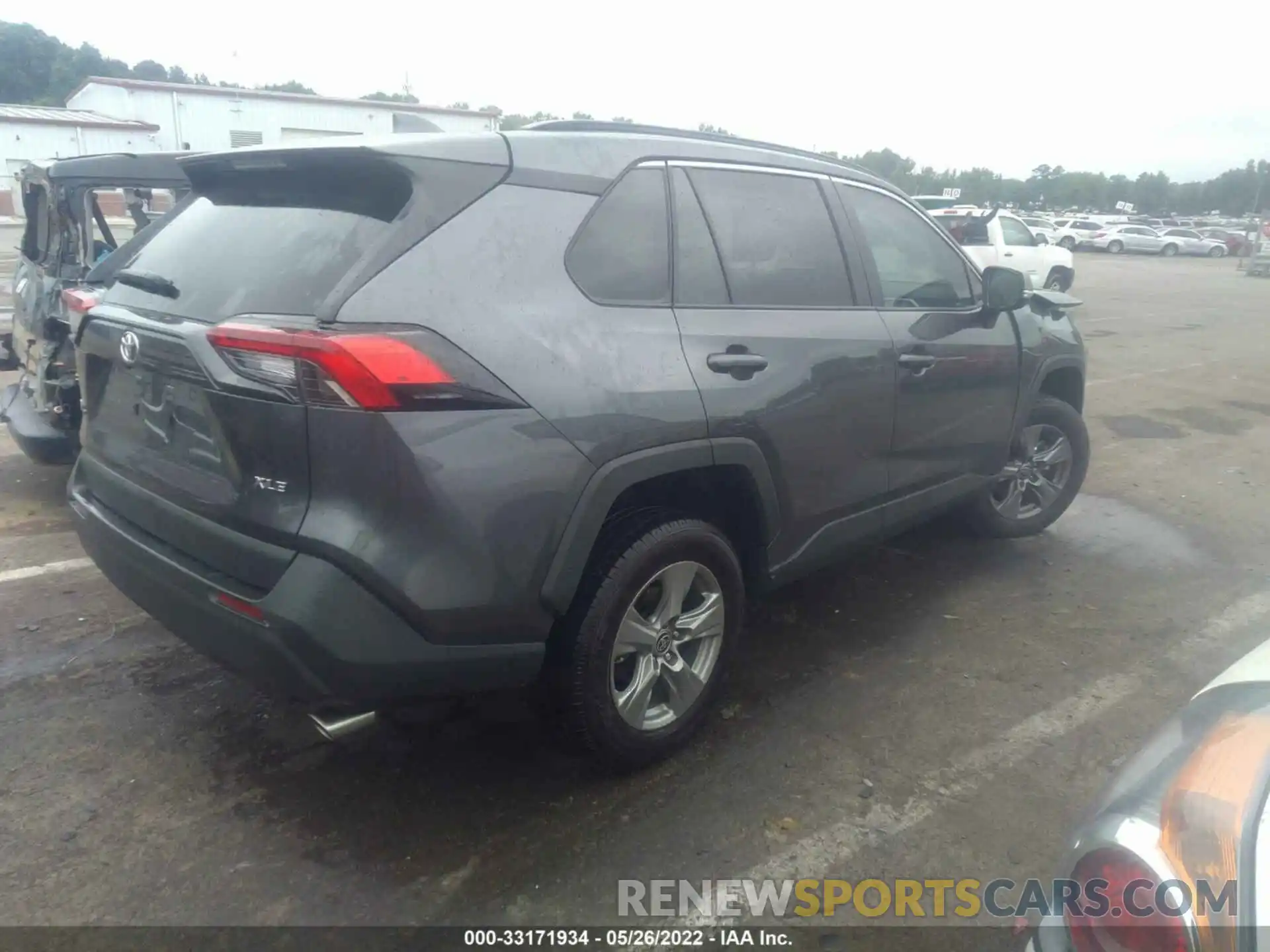 4 Photograph of a damaged car 2T3W1RFV8NC178645 TOYOTA RAV4 2022