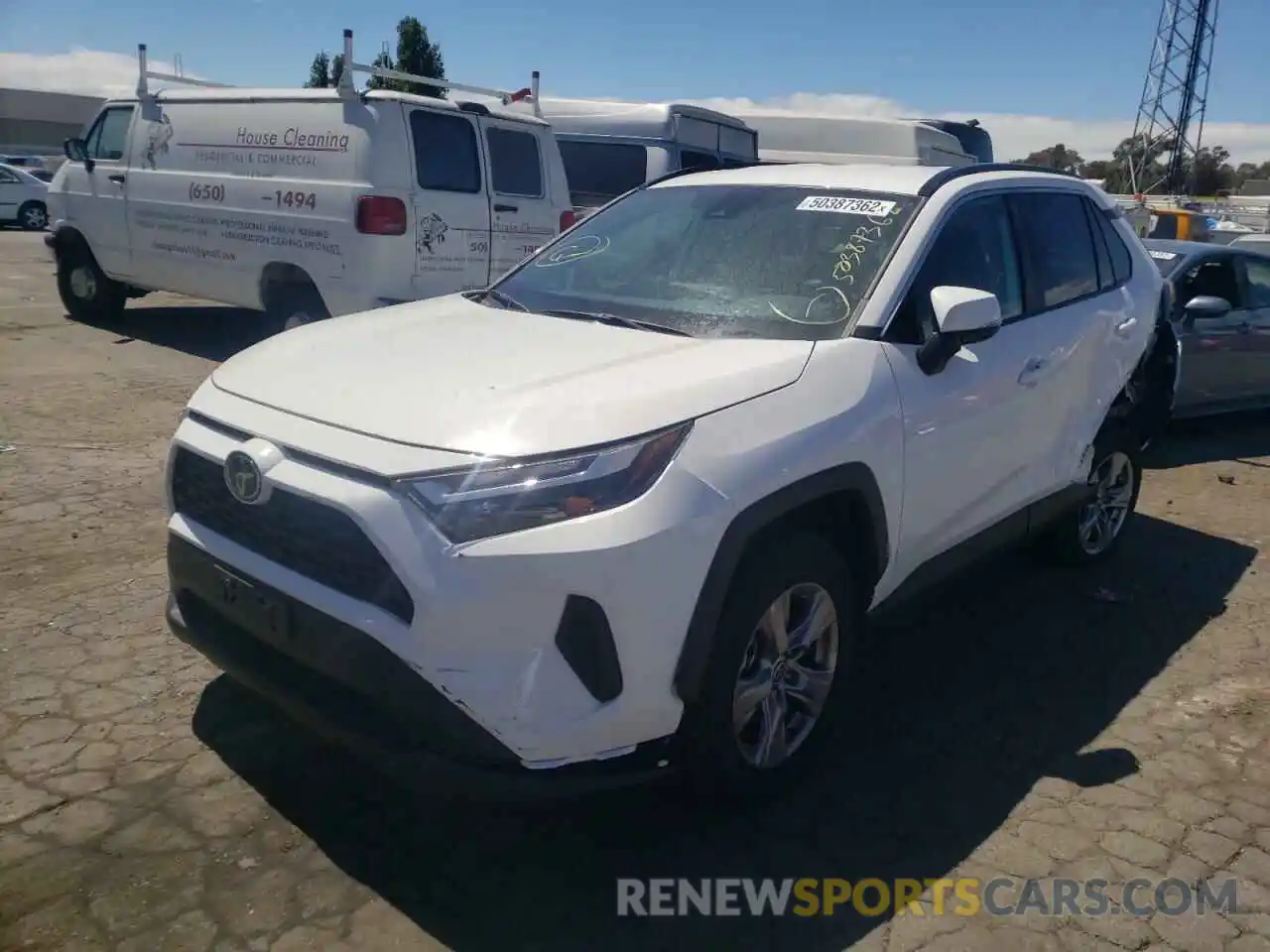 2 Photograph of a damaged car 2T3W1RFV8NC189600 TOYOTA RAV4 2022