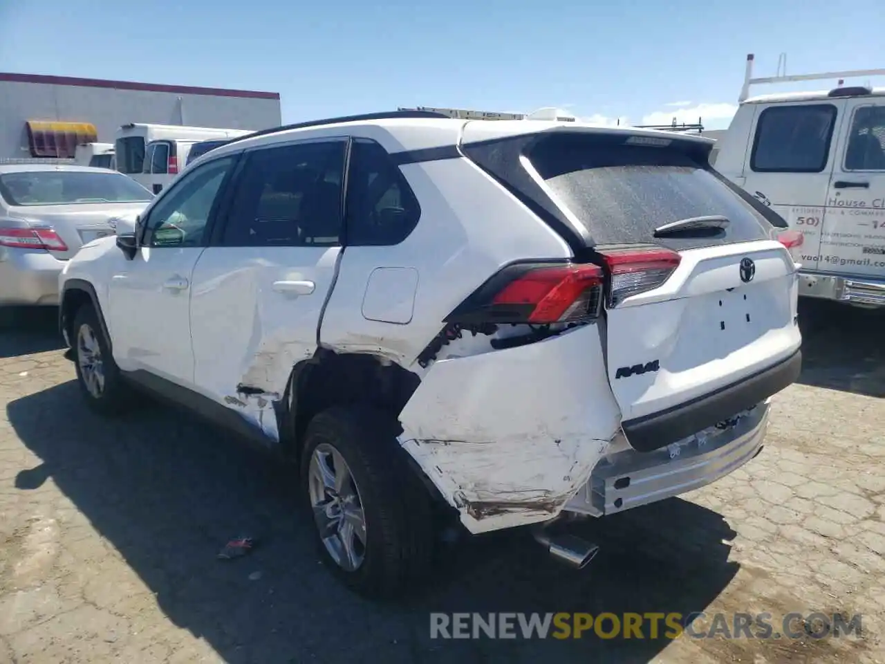 3 Photograph of a damaged car 2T3W1RFV8NC189600 TOYOTA RAV4 2022