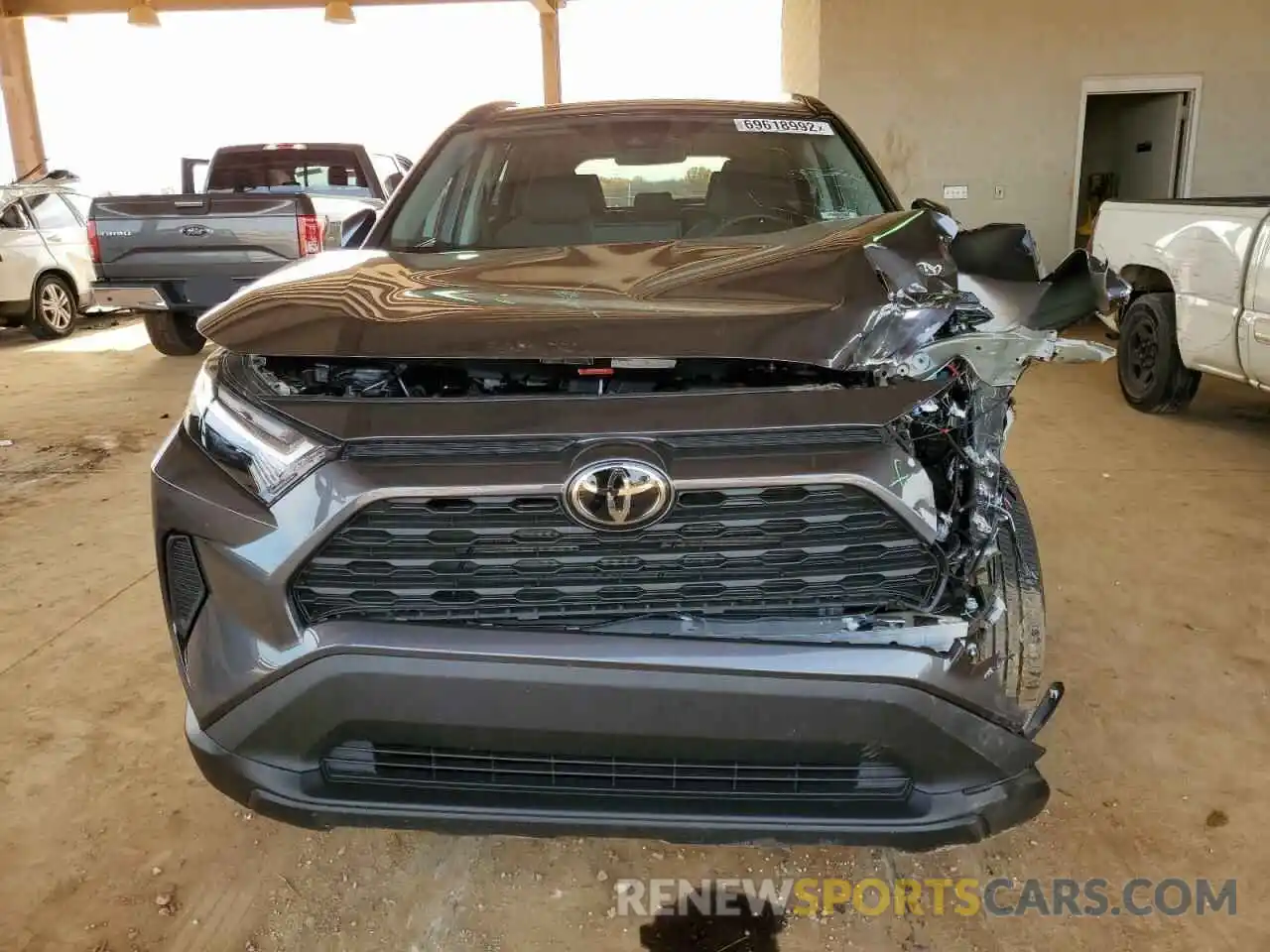 5 Photograph of a damaged car 2T3W1RFV8NC205861 TOYOTA RAV4 2022