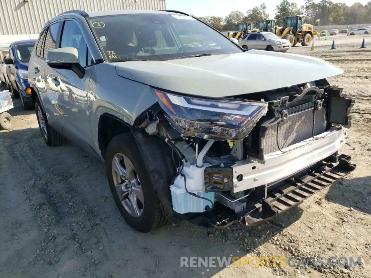 1 Photograph of a damaged car 2T3W1RFV8NW190633 TOYOTA RAV4 2022