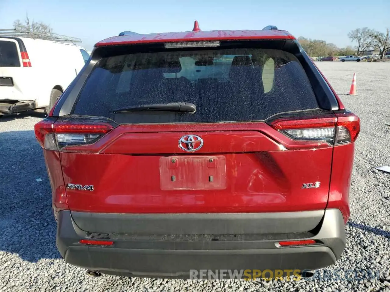 6 Photograph of a damaged car 2T3W1RFV8NW194715 TOYOTA RAV4 2022