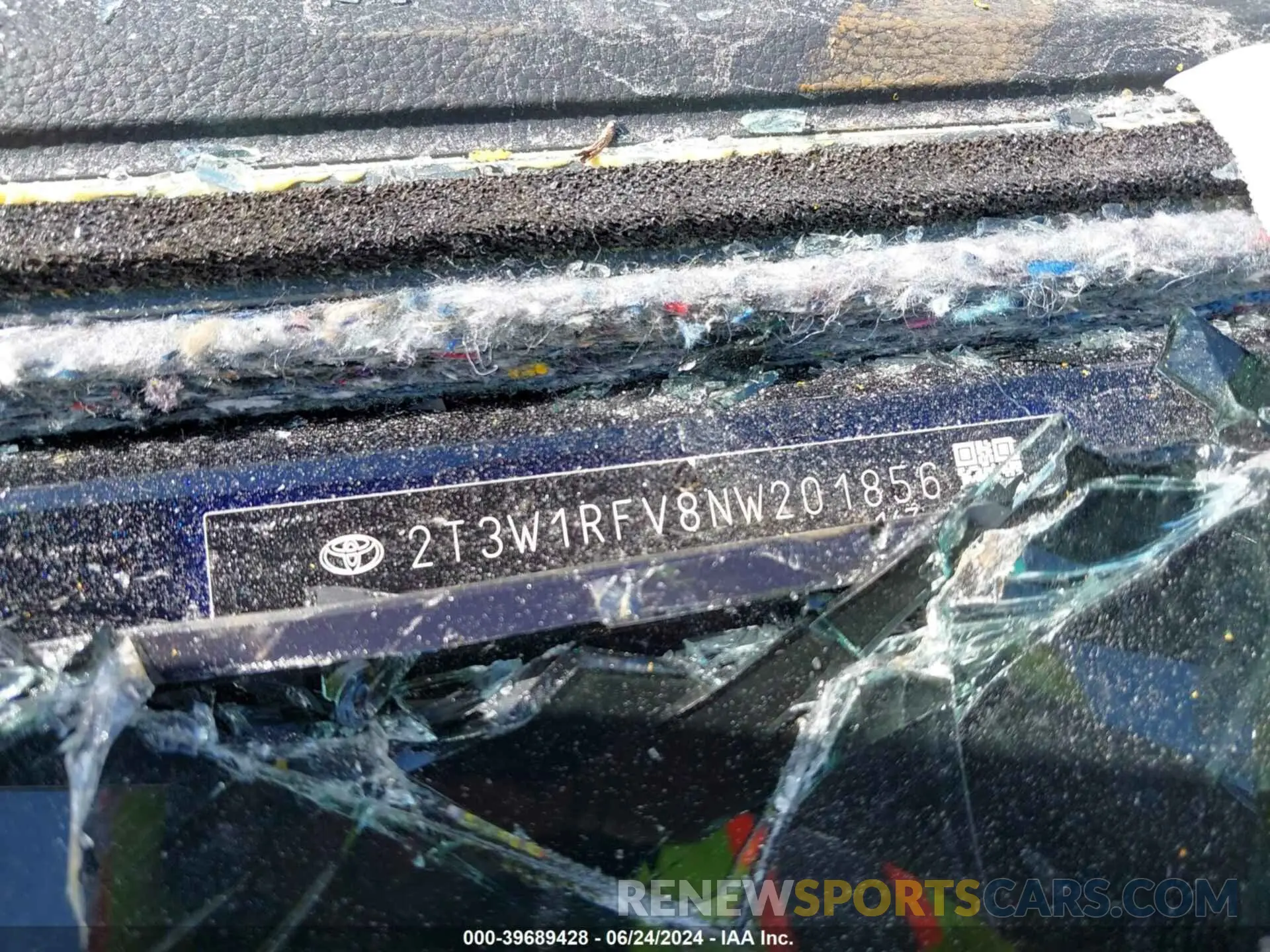 9 Photograph of a damaged car 2T3W1RFV8NW201856 TOYOTA RAV4 2022