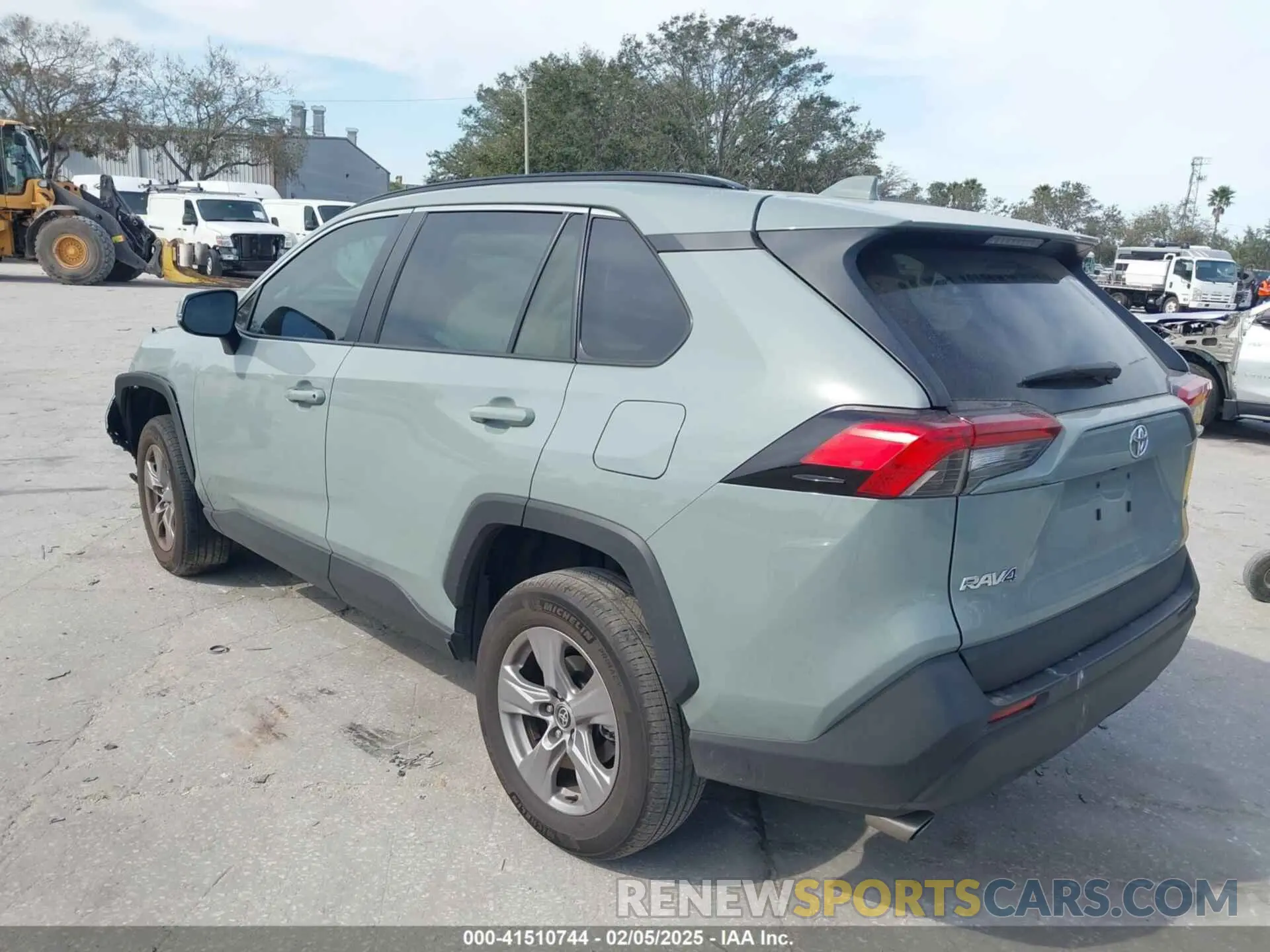 3 Photograph of a damaged car 2T3W1RFV8NW203056 TOYOTA RAV4 2022