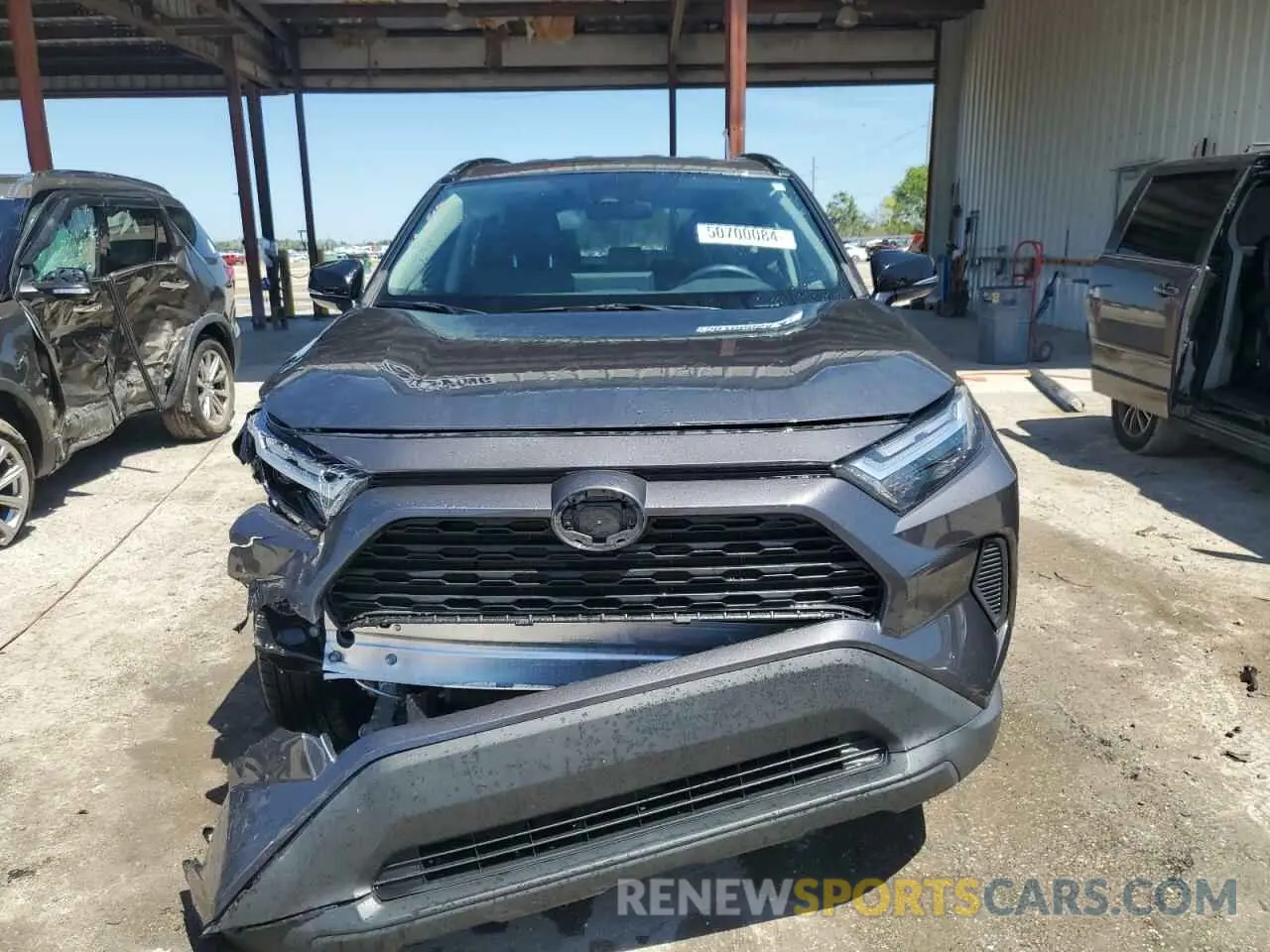 5 Photograph of a damaged car 2T3W1RFV8NW208600 TOYOTA RAV4 2022