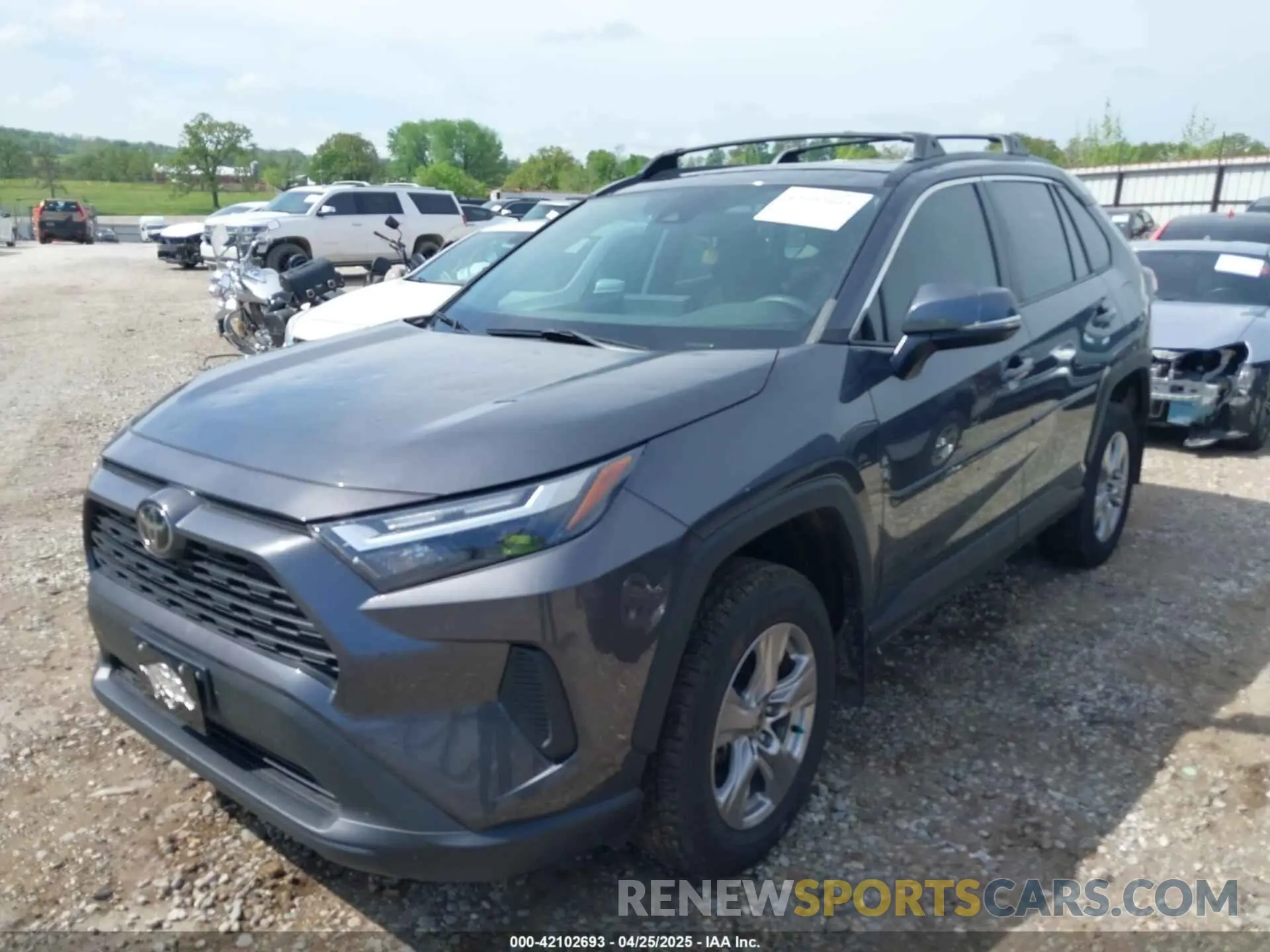 2 Photograph of a damaged car 2T3W1RFV8NW219550 TOYOTA RAV4 2022