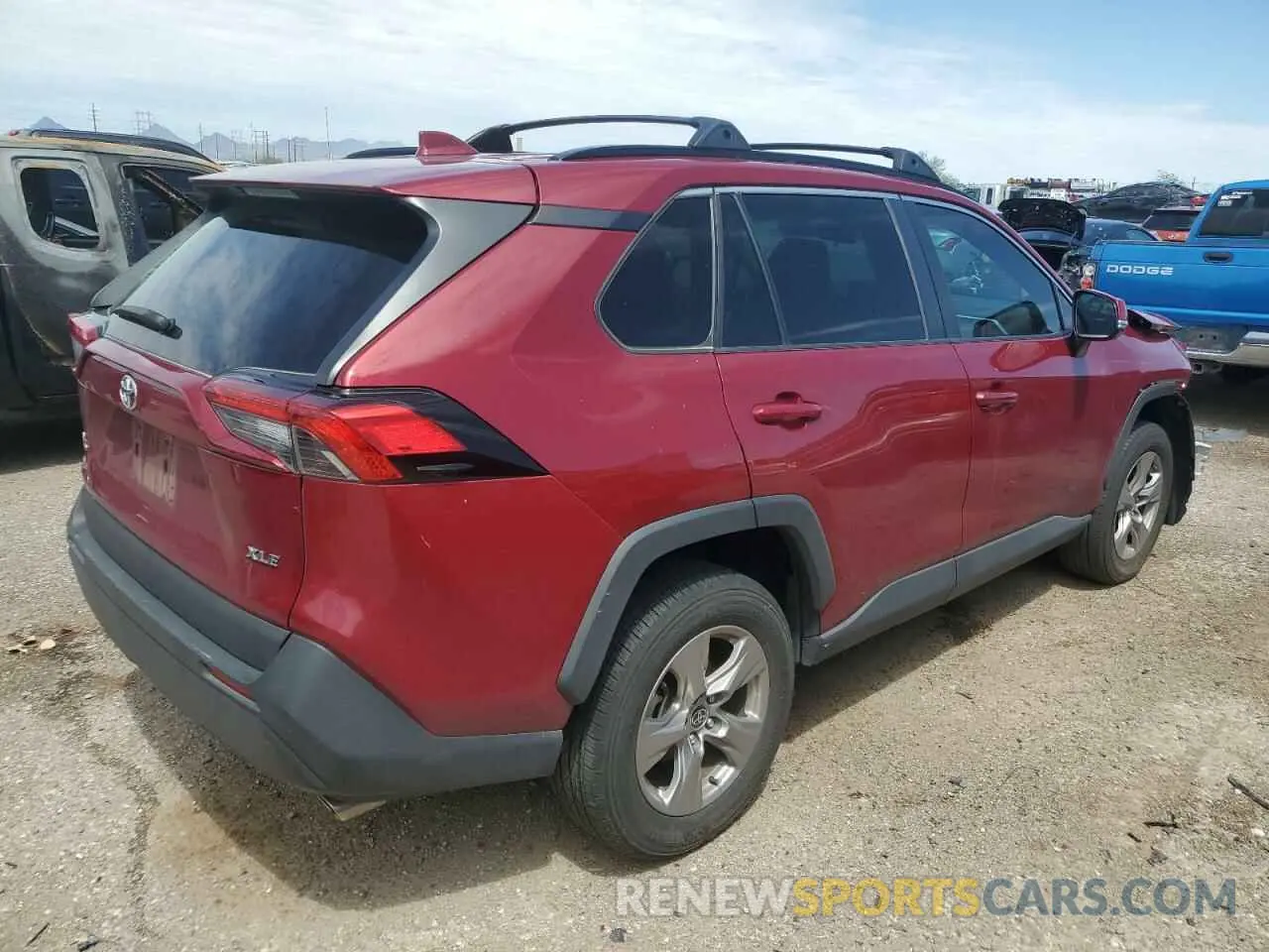 3 Photograph of a damaged car 2T3W1RFV8NW220052 TOYOTA RAV4 2022