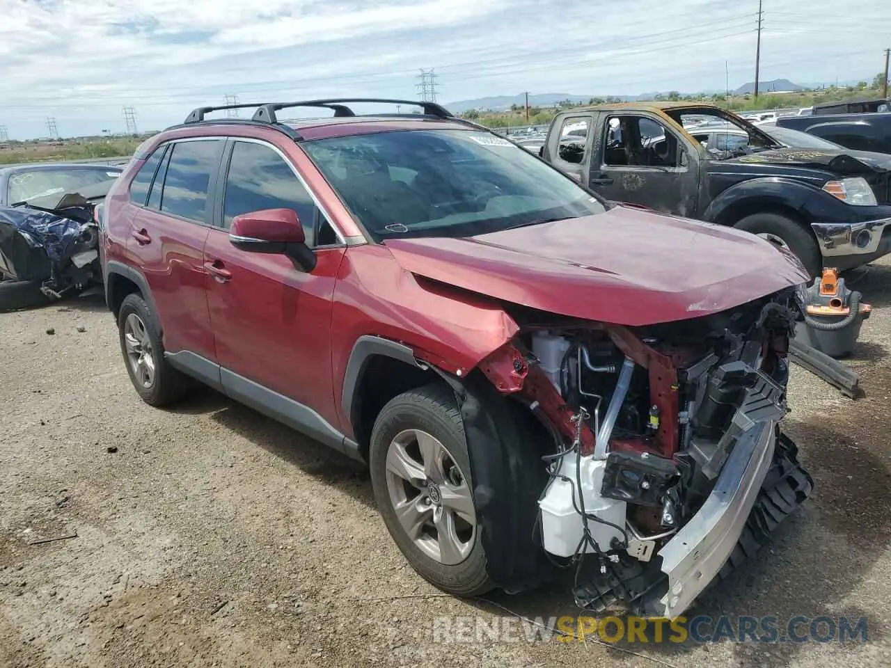 4 Photograph of a damaged car 2T3W1RFV8NW220052 TOYOTA RAV4 2022