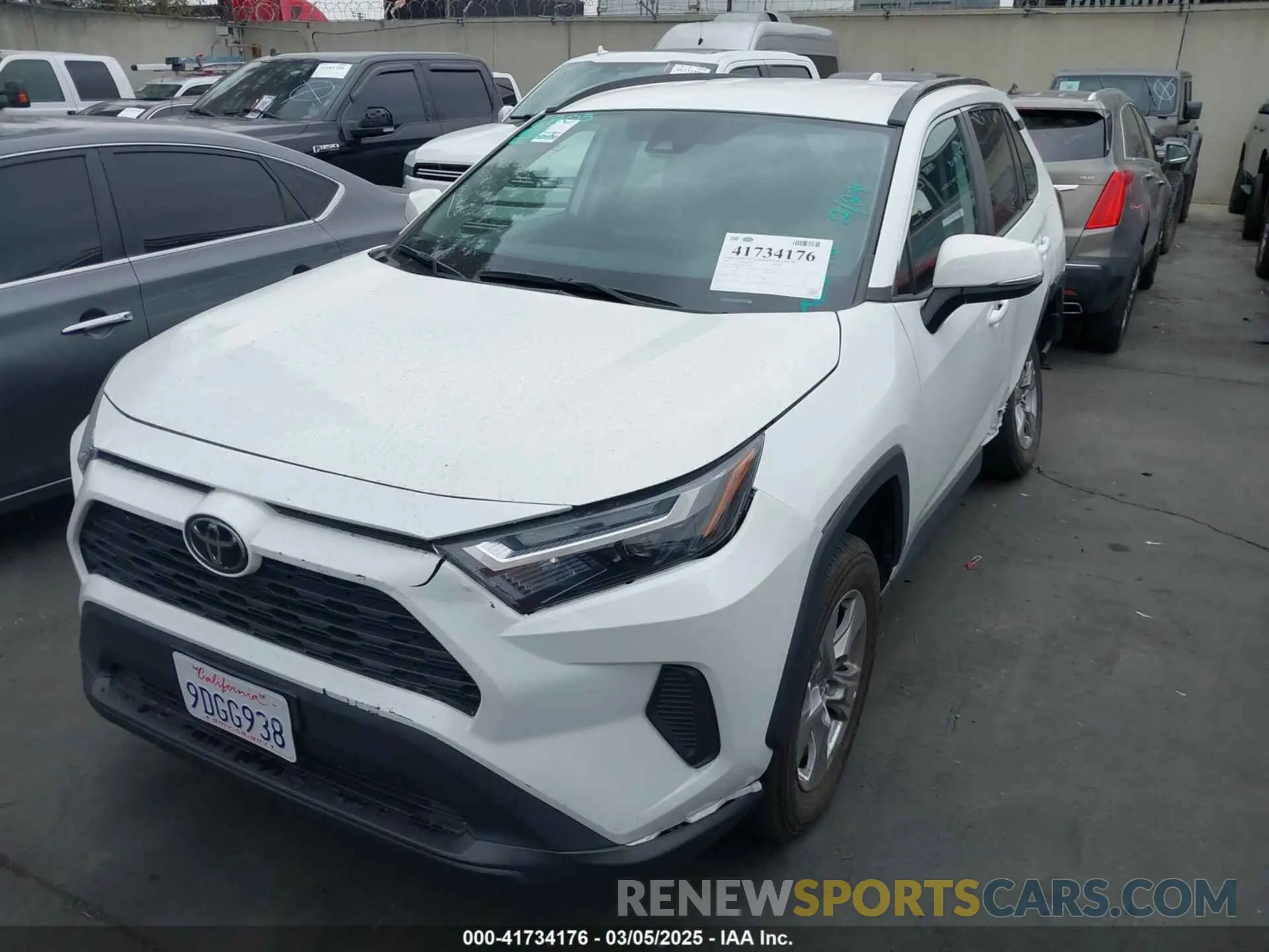 2 Photograph of a damaged car 2T3W1RFV8NW225543 TOYOTA RAV4 2022