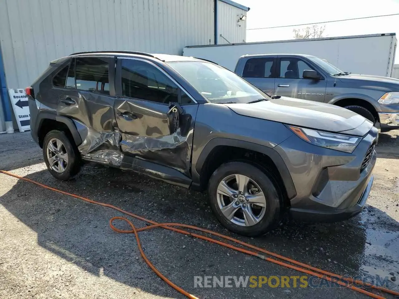 4 Photograph of a damaged car 2T3W1RFV9NC176483 TOYOTA RAV4 2022