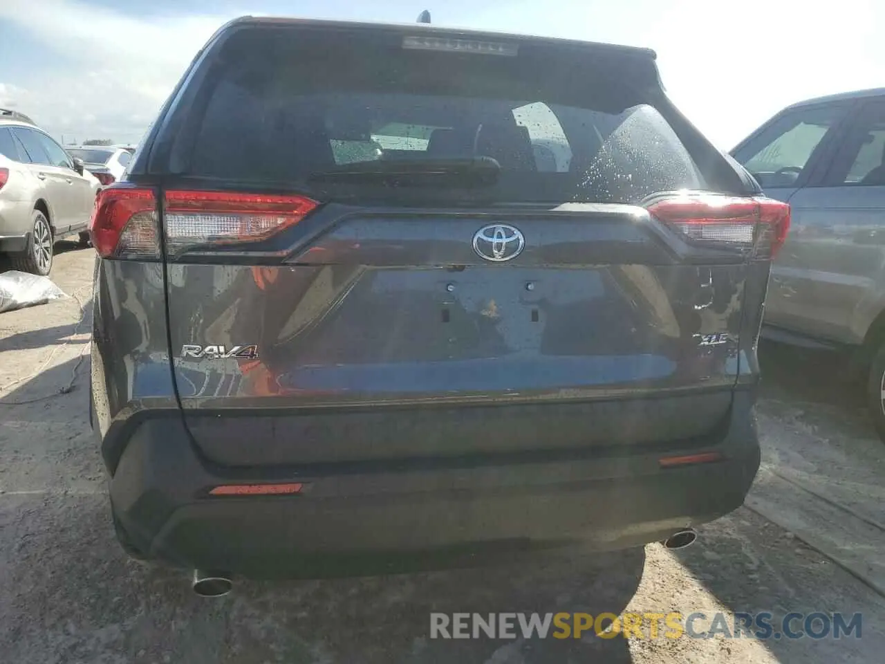 6 Photograph of a damaged car 2T3W1RFV9NC177438 TOYOTA RAV4 2022