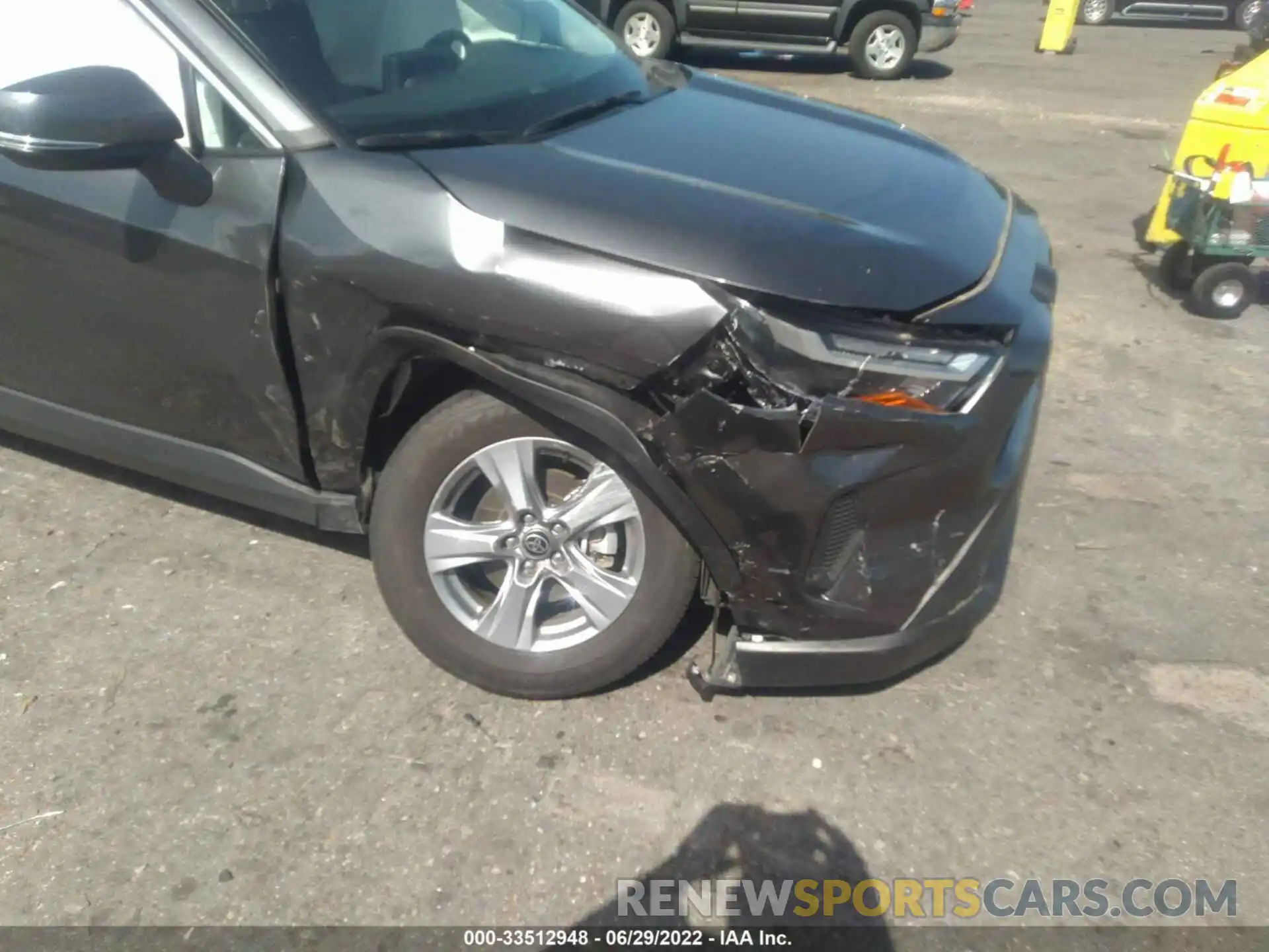 6 Photograph of a damaged car 2T3W1RFV9NC179870 TOYOTA RAV4 2022