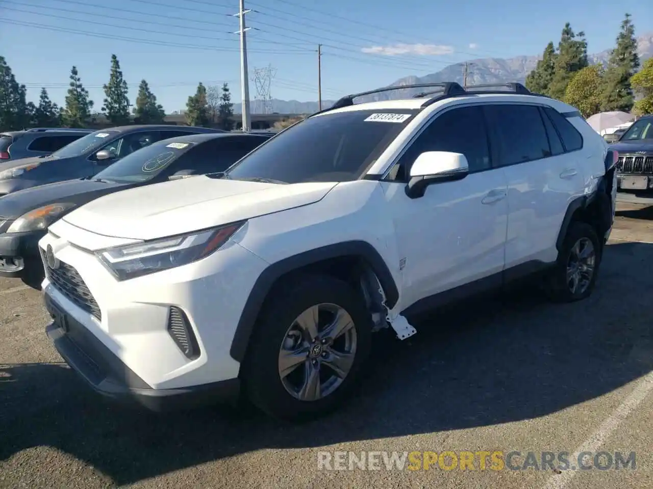 1 Photograph of a damaged car 2T3W1RFV9NC185748 TOYOTA RAV4 2022