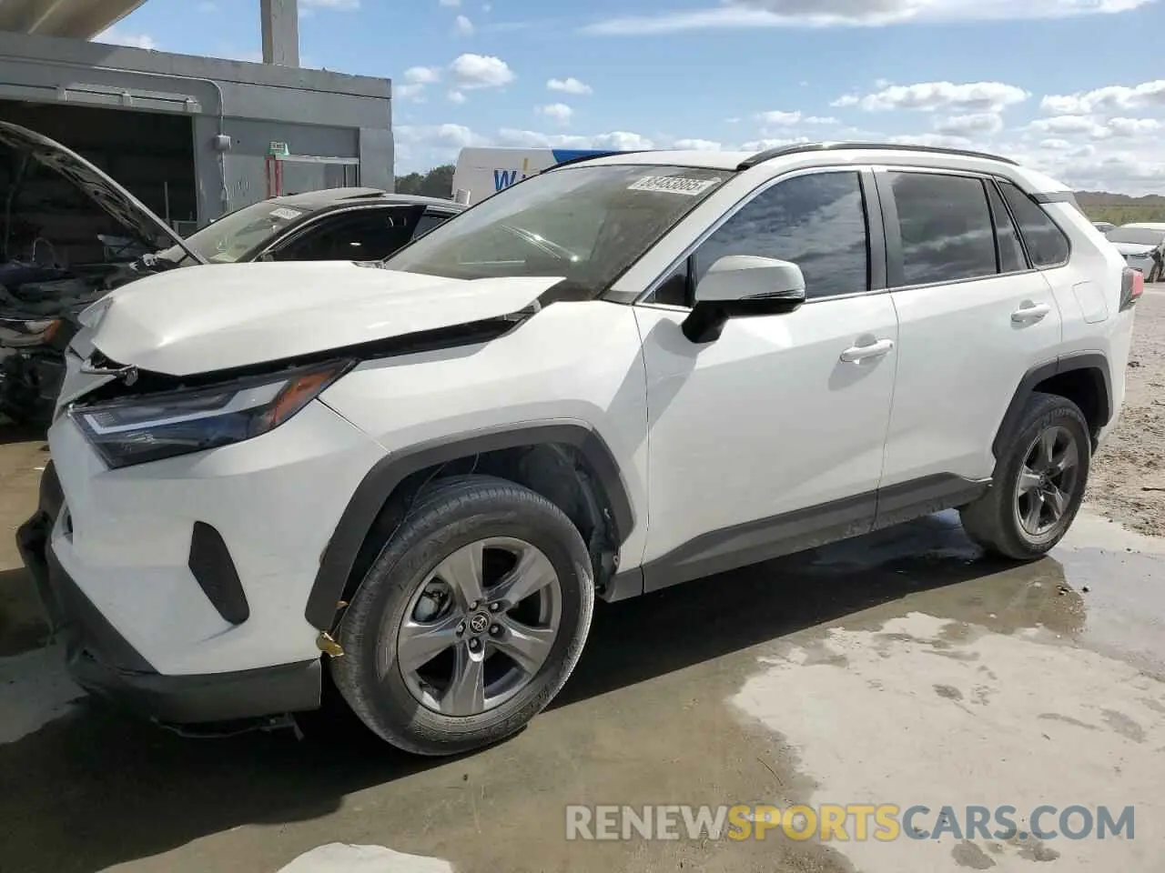 1 Photograph of a damaged car 2T3W1RFV9NC190366 TOYOTA RAV4 2022