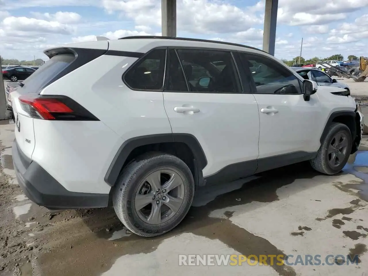 3 Photograph of a damaged car 2T3W1RFV9NC190366 TOYOTA RAV4 2022