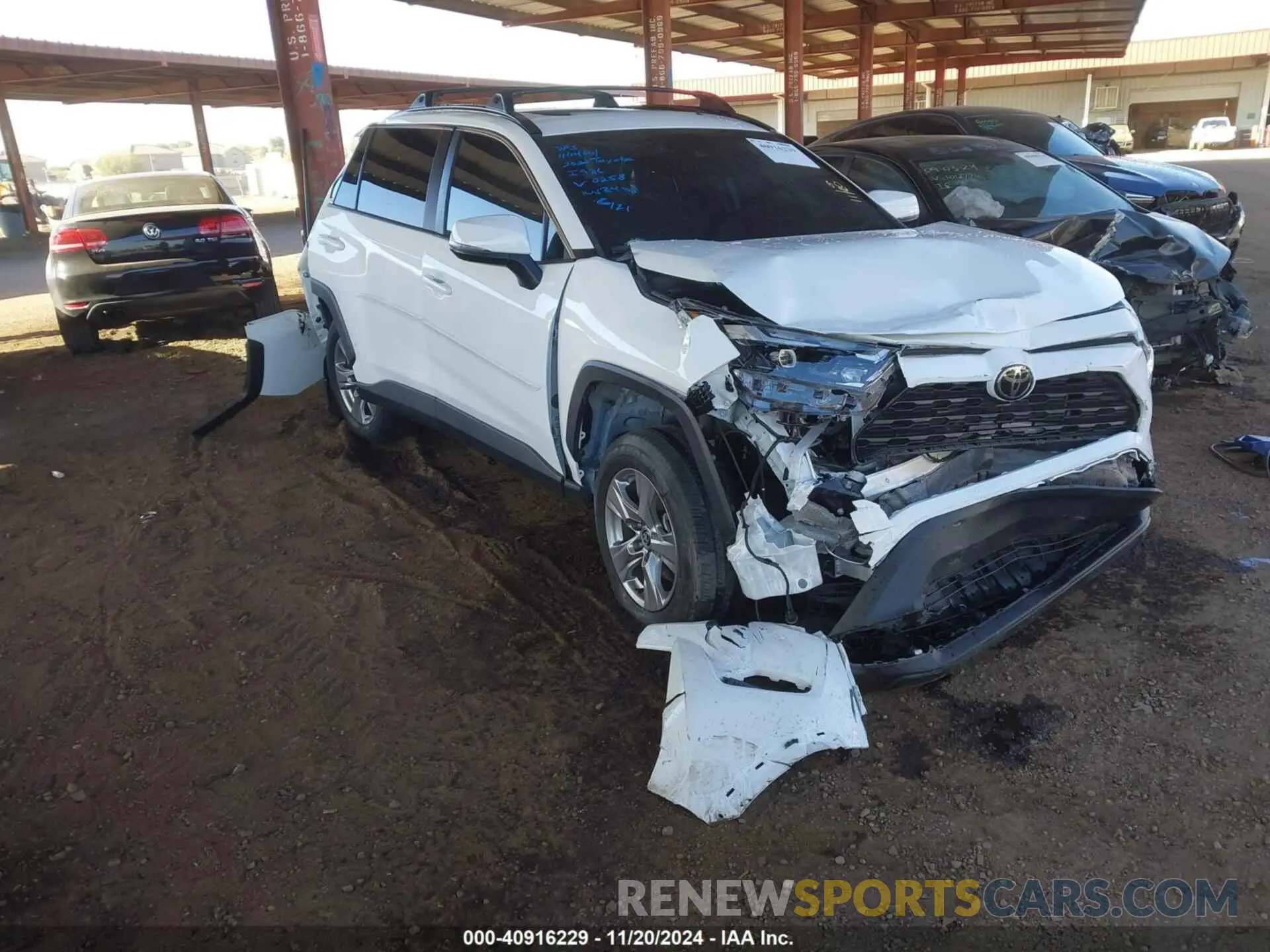 1 Photograph of a damaged car 2T3W1RFV9NC210258 TOYOTA RAV4 2022