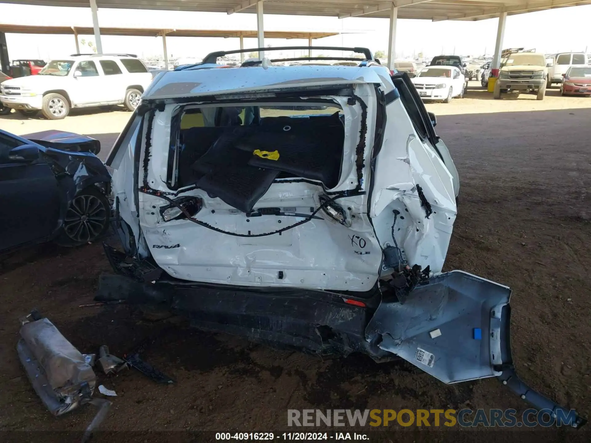 15 Photograph of a damaged car 2T3W1RFV9NC210258 TOYOTA RAV4 2022