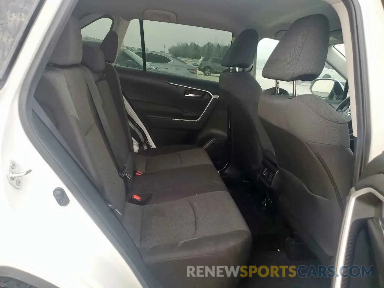 11 Photograph of a damaged car 2T3W1RFV9NC211118 TOYOTA RAV4 2022