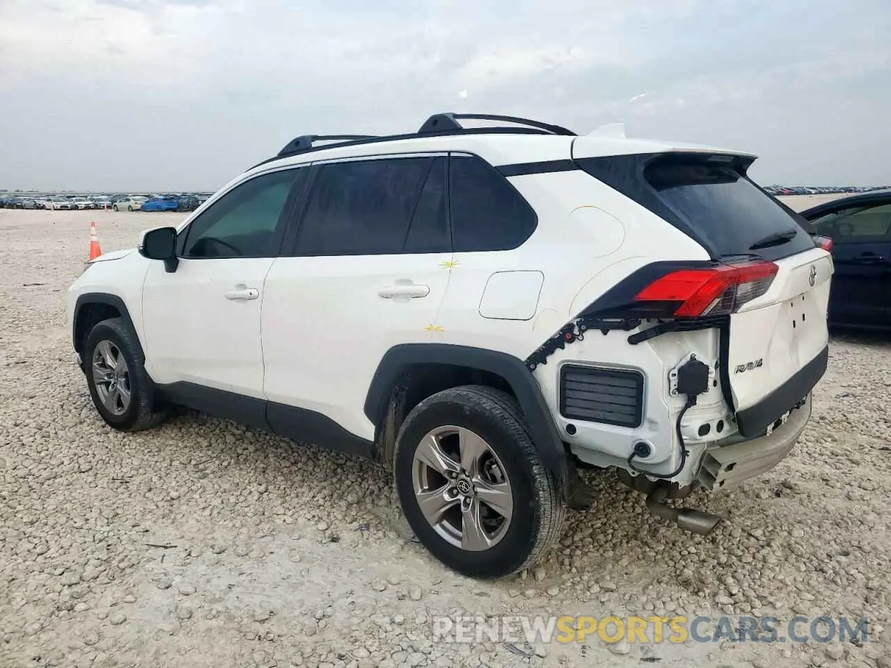 2 Photograph of a damaged car 2T3W1RFV9NC211118 TOYOTA RAV4 2022