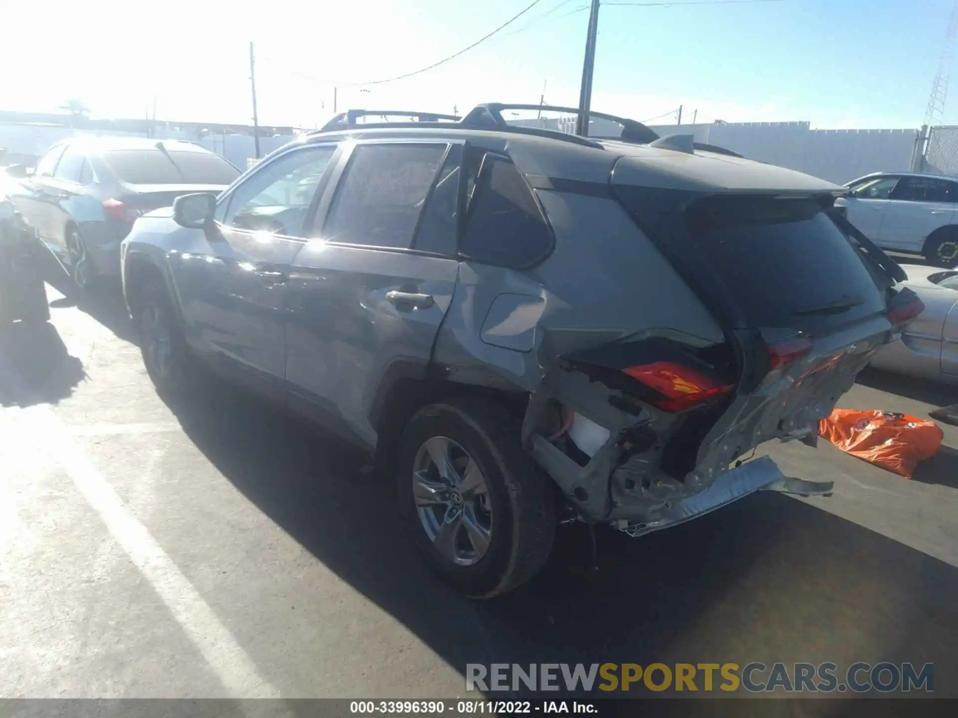 3 Photograph of a damaged car 2T3W1RFV9NW186168 TOYOTA RAV4 2022