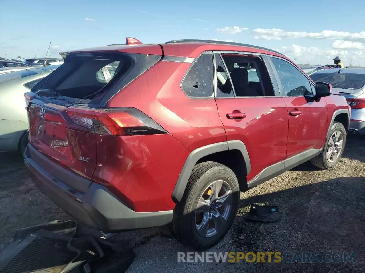 3 Photograph of a damaged car 2T3W1RFV9NW187482 TOYOTA RAV4 2022
