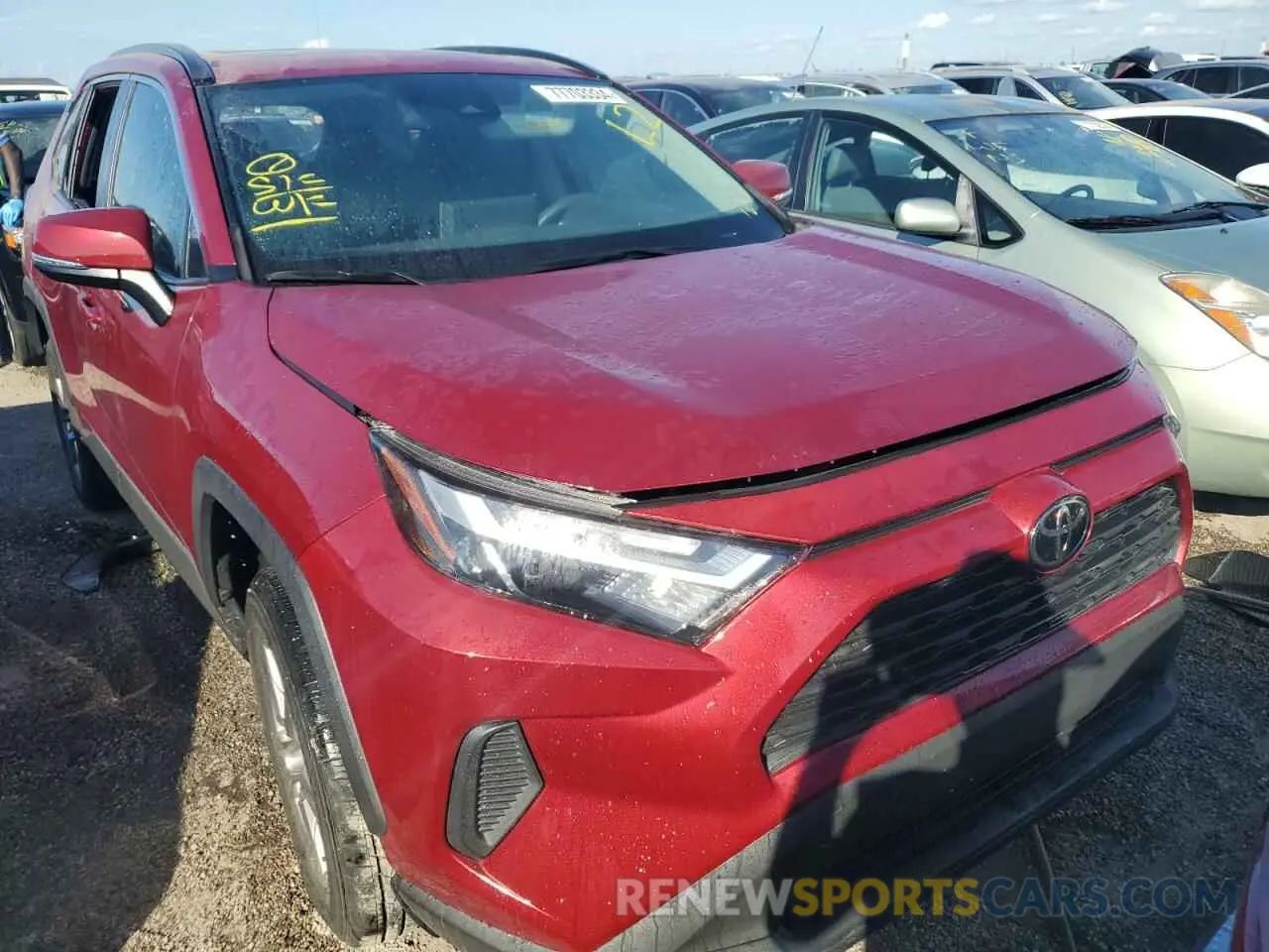 5 Photograph of a damaged car 2T3W1RFV9NW187482 TOYOTA RAV4 2022
