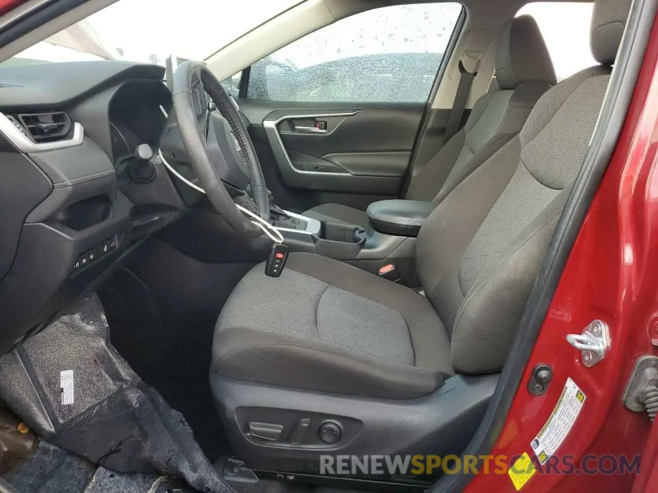 7 Photograph of a damaged car 2T3W1RFV9NW187482 TOYOTA RAV4 2022