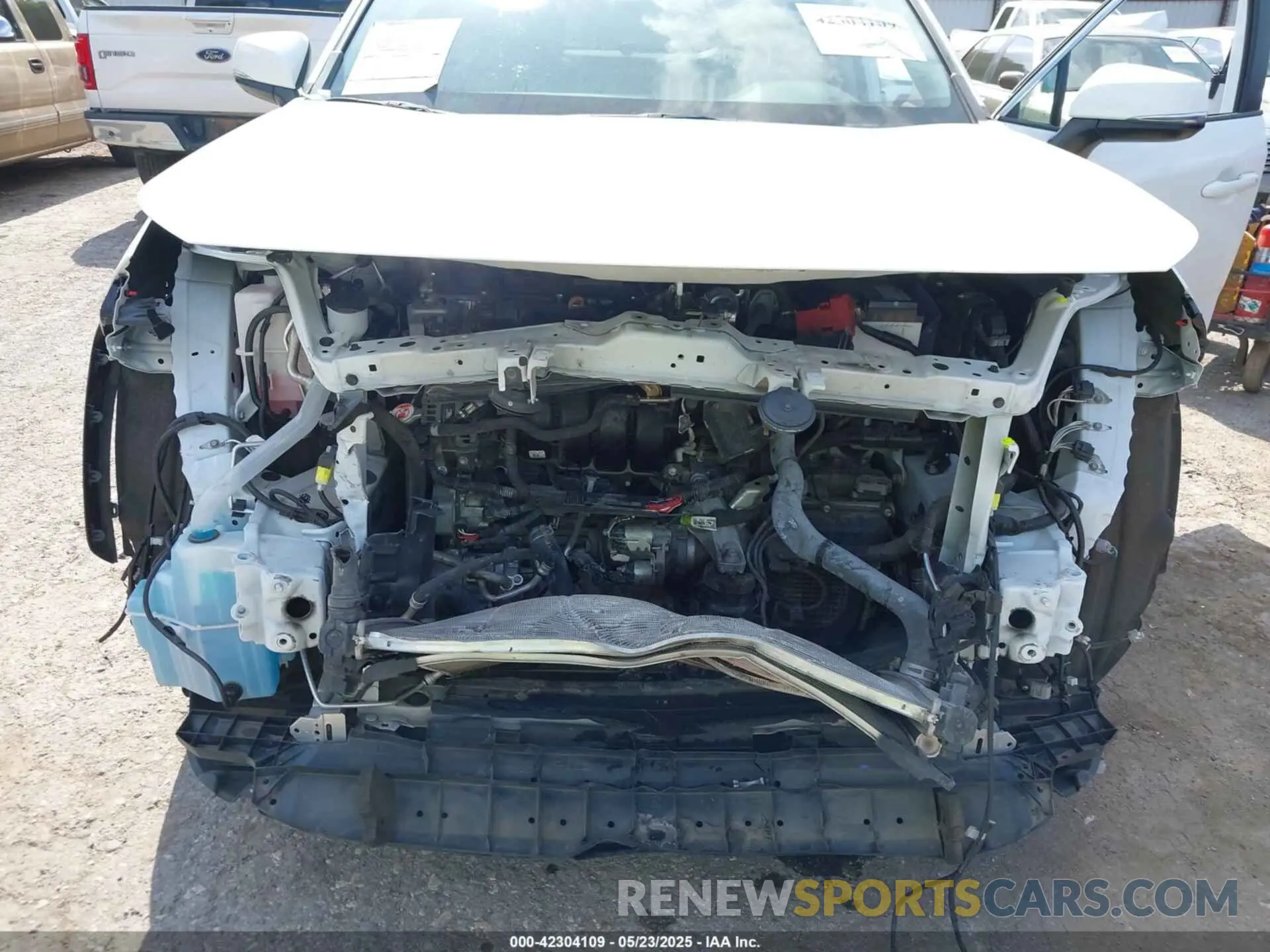 6 Photograph of a damaged car 2T3W1RFV9NW192813 TOYOTA RAV4 2022