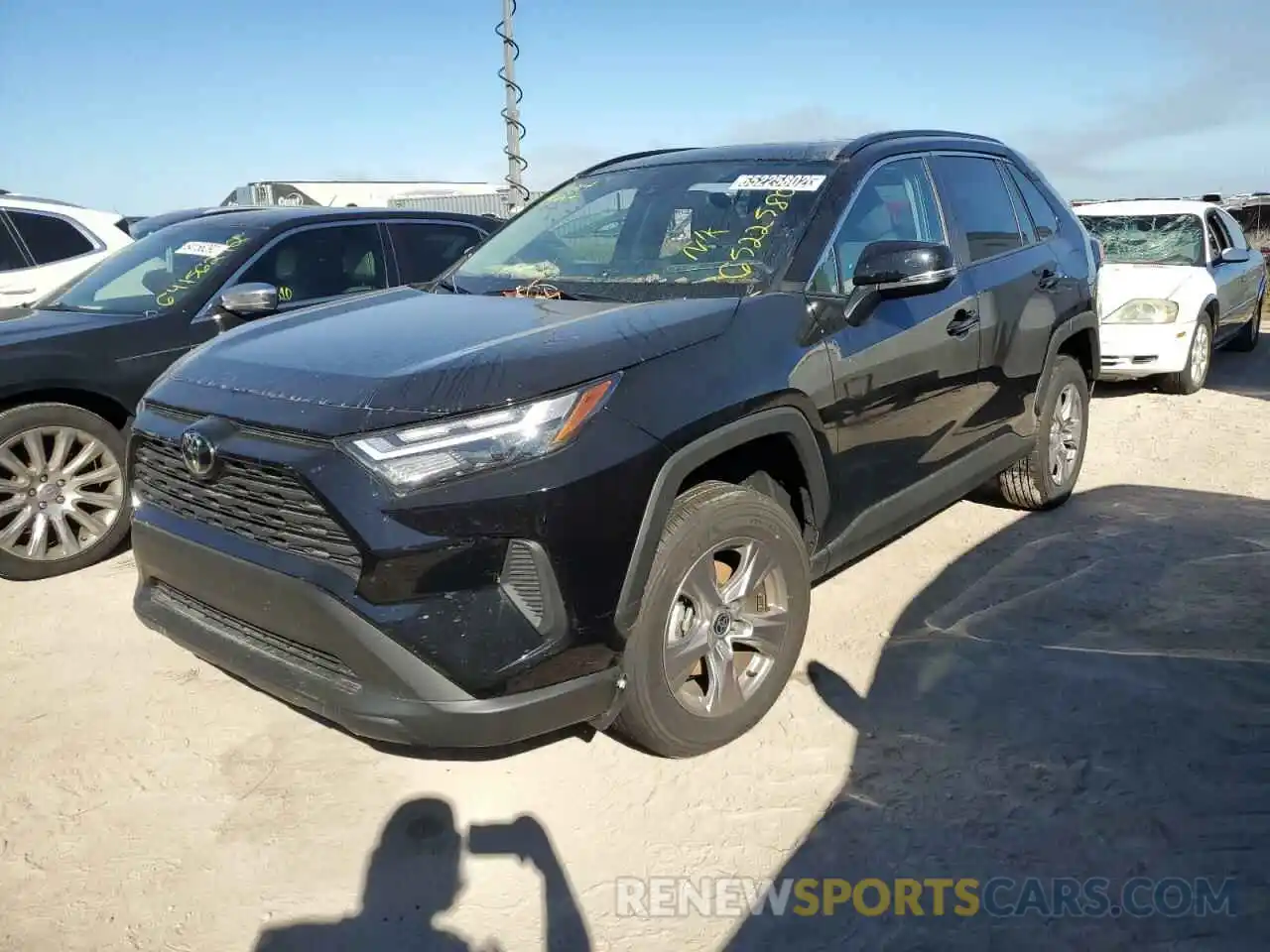 1 Photograph of a damaged car 2T3W1RFV9NW202482 TOYOTA RAV4 2022