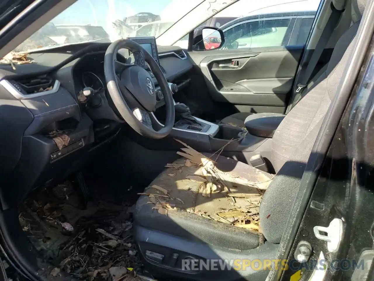 7 Photograph of a damaged car 2T3W1RFV9NW202482 TOYOTA RAV4 2022