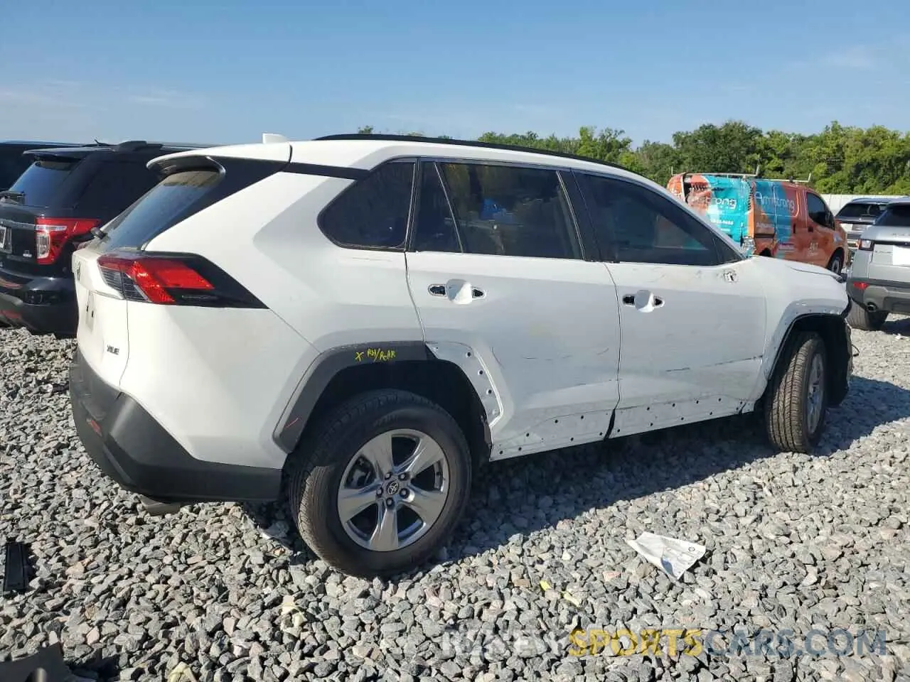 3 Photograph of a damaged car 2T3W1RFV9NW215670 TOYOTA RAV4 2022
