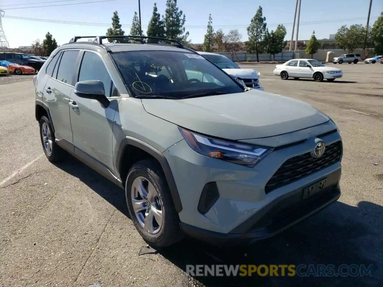 1 Photograph of a damaged car 2T3W1RFV9NW228161 TOYOTA RAV4 2022