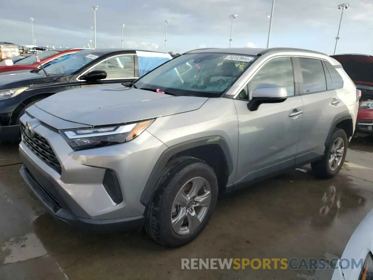 1 Photograph of a damaged car 2T3W1RFV9NW236843 TOYOTA RAV4 2022
