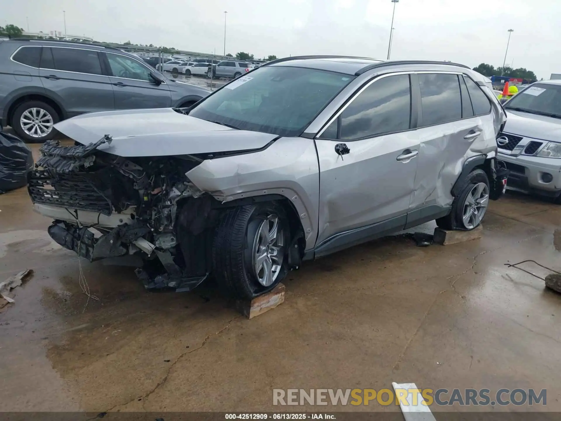 2 Photograph of a damaged car 2T3W1RFVINC173321 TOYOTA RAV4 2022