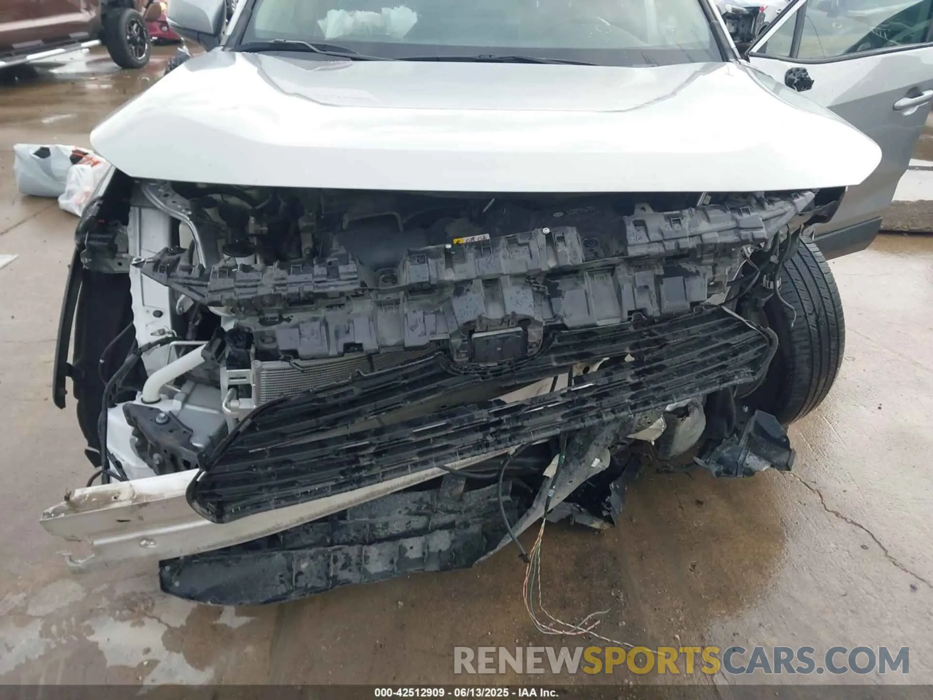 6 Photograph of a damaged car 2T3W1RFVINC173321 TOYOTA RAV4 2022
