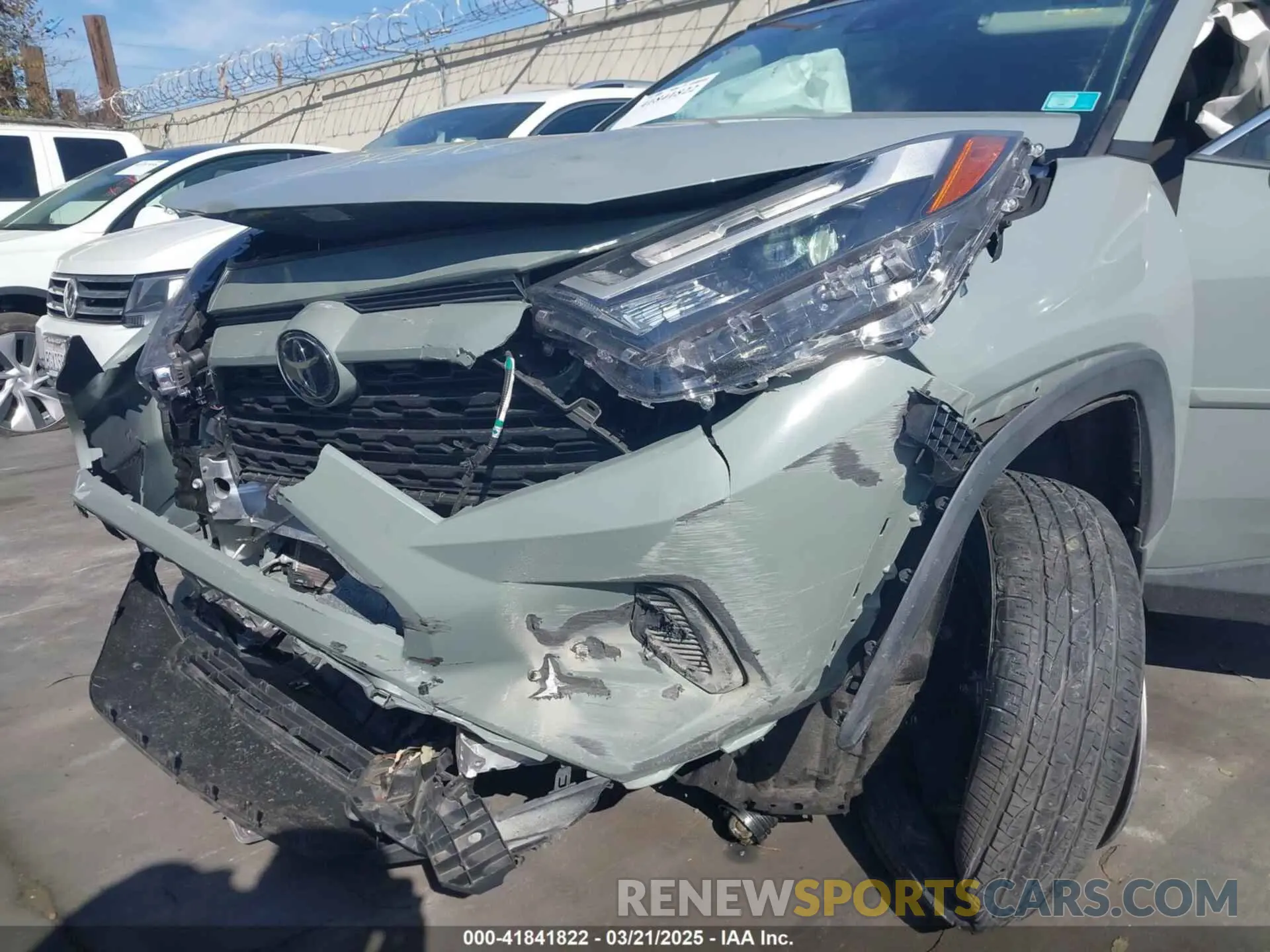 6 Photograph of a damaged car 2T3W1RFVXNW186938 TOYOTA RAV4 2022