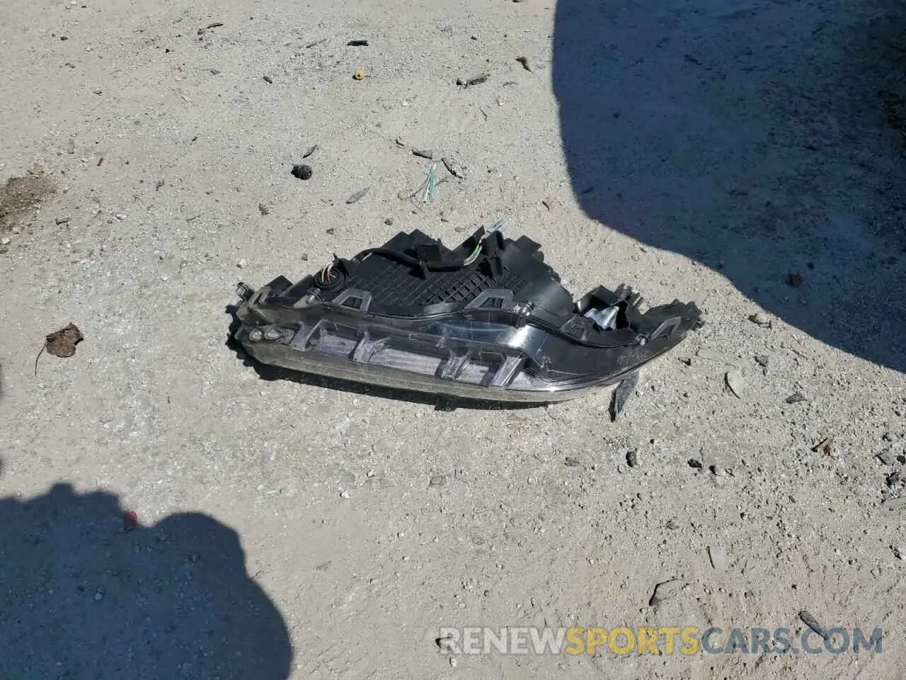 13 Photograph of a damaged car 2T3W1RFVXNW201440 TOYOTA RAV4 2022