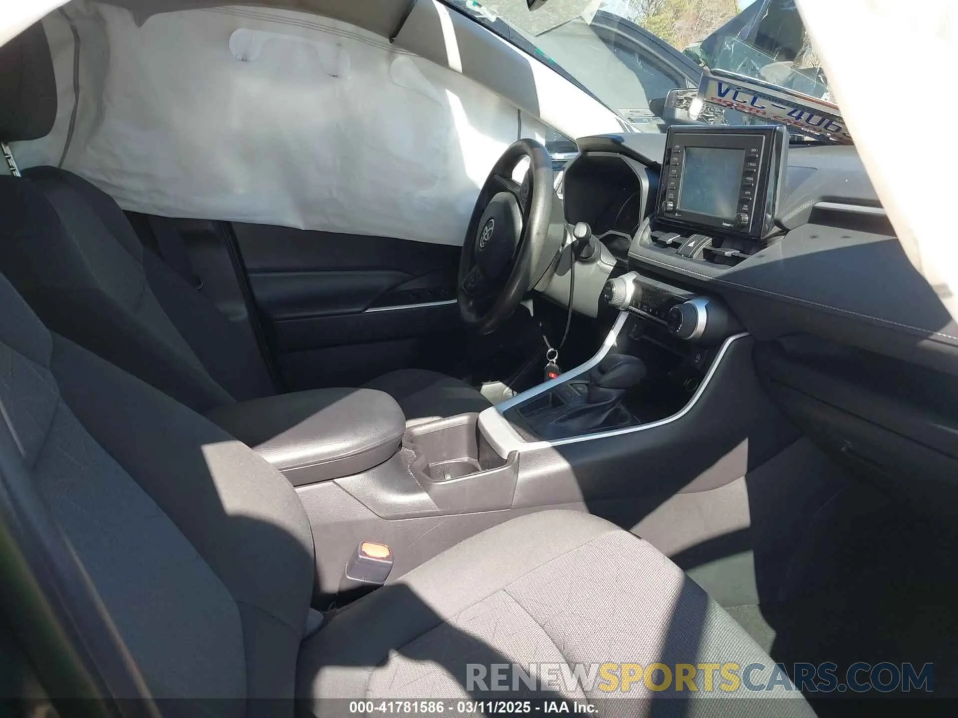 5 Photograph of a damaged car 2T3W1RFVXNW201664 TOYOTA RAV4 2022