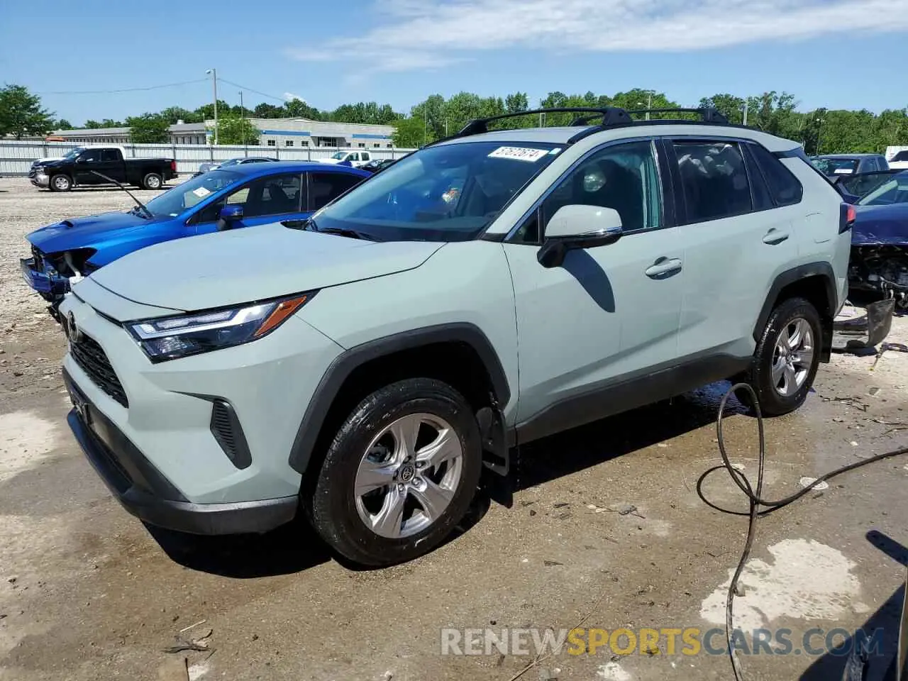1 Photograph of a damaged car 2T3W1RFVXNW221817 TOYOTA RAV4 2022