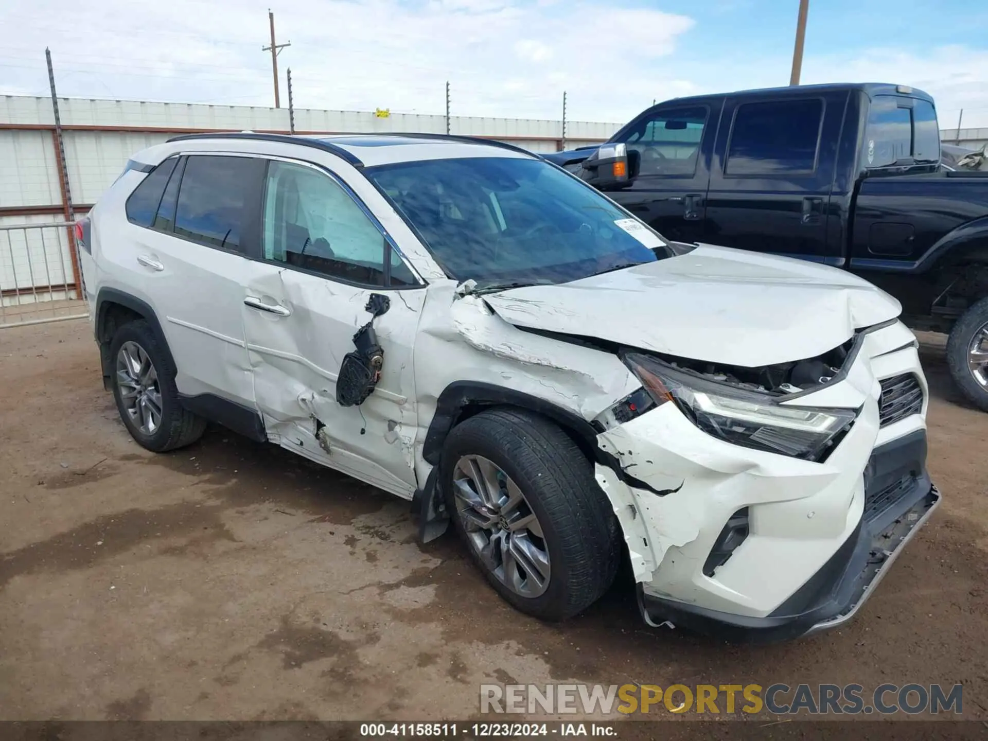 1 Photograph of a damaged car 2T3Y1RFV7NW196836 TOYOTA RAV4 2022