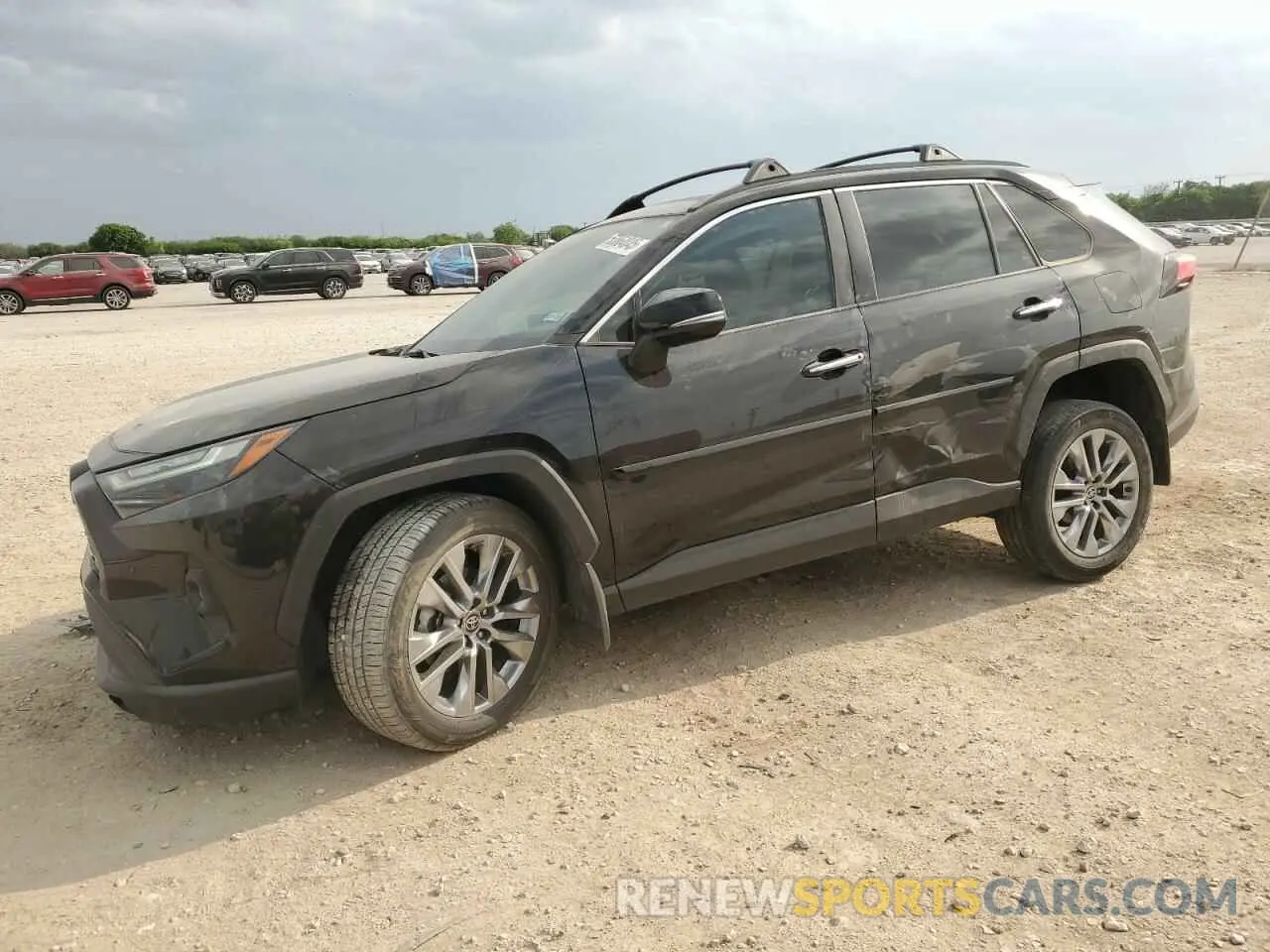 1 Photograph of a damaged car 2T3Y1RFV8NW225602 TOYOTA RAV4 2022