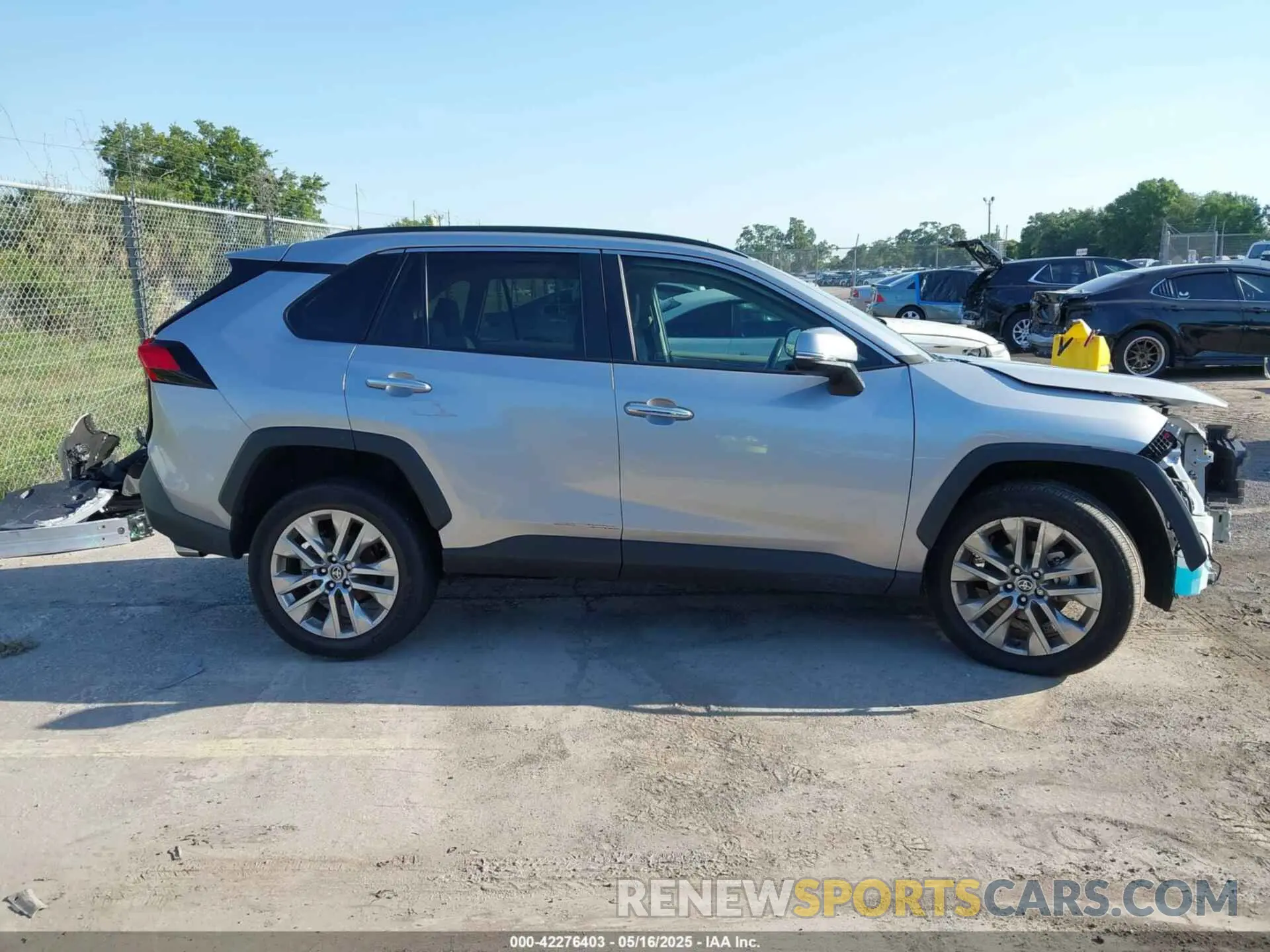 14 Photograph of a damaged car 2T3Y1RFV9NC190179 TOYOTA RAV4 2022