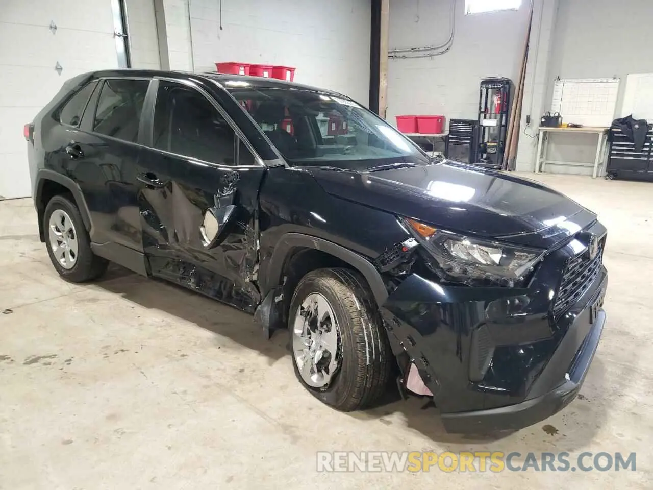 4 Photograph of a damaged car 2T3Z1RFVXNW237321 TOYOTA RAV4 2022