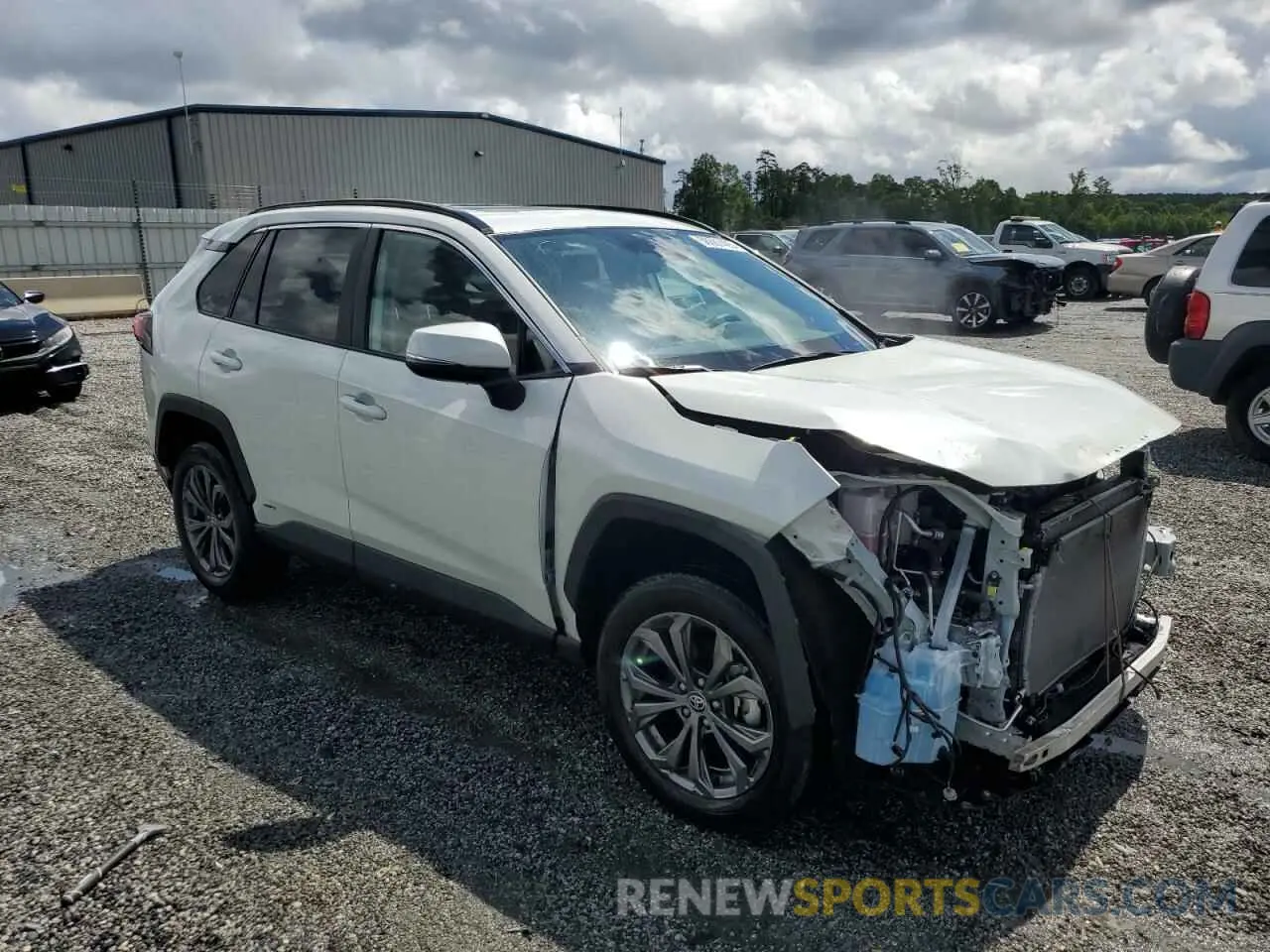 4 Photograph of a damaged car 4T3B6RFV0NU065156 TOYOTA RAV4 2022