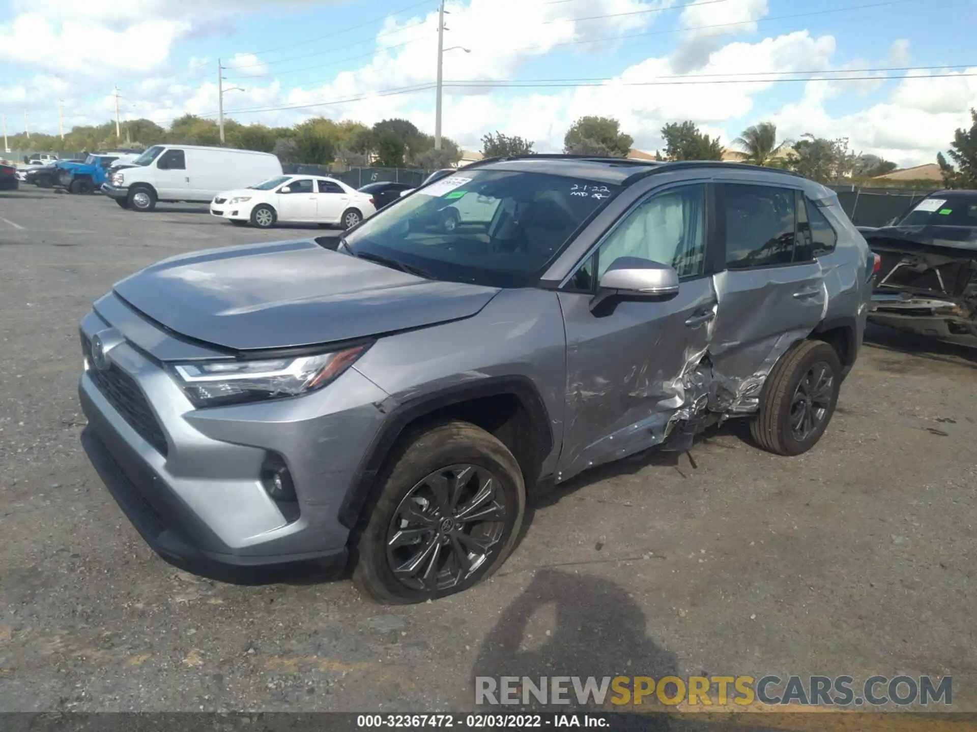 2 Photograph of a damaged car 4T3B6RFV0NU065657 TOYOTA RAV4 2022