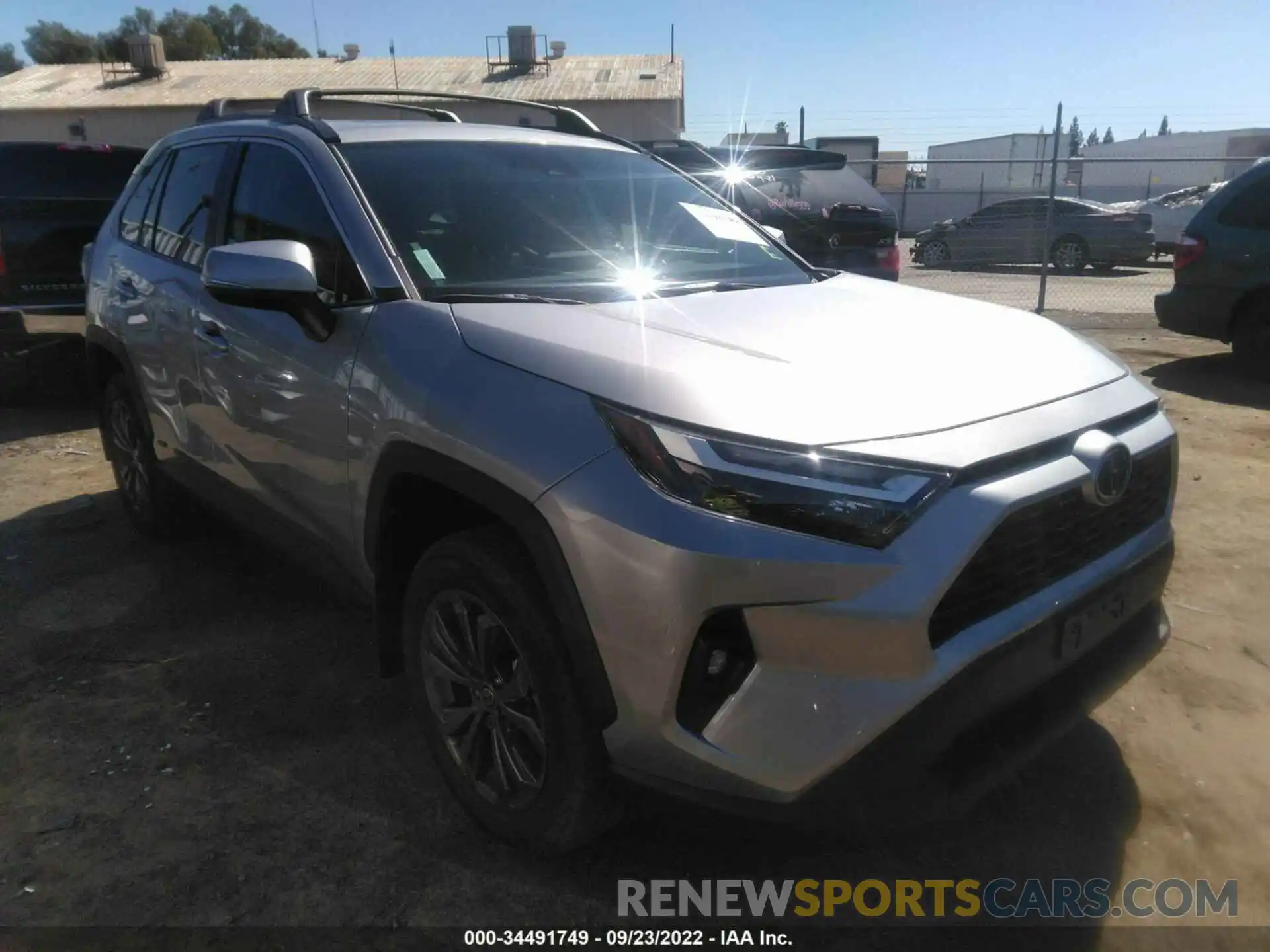 1 Photograph of a damaged car 4T3B6RFV0NU094074 TOYOTA RAV4 2022