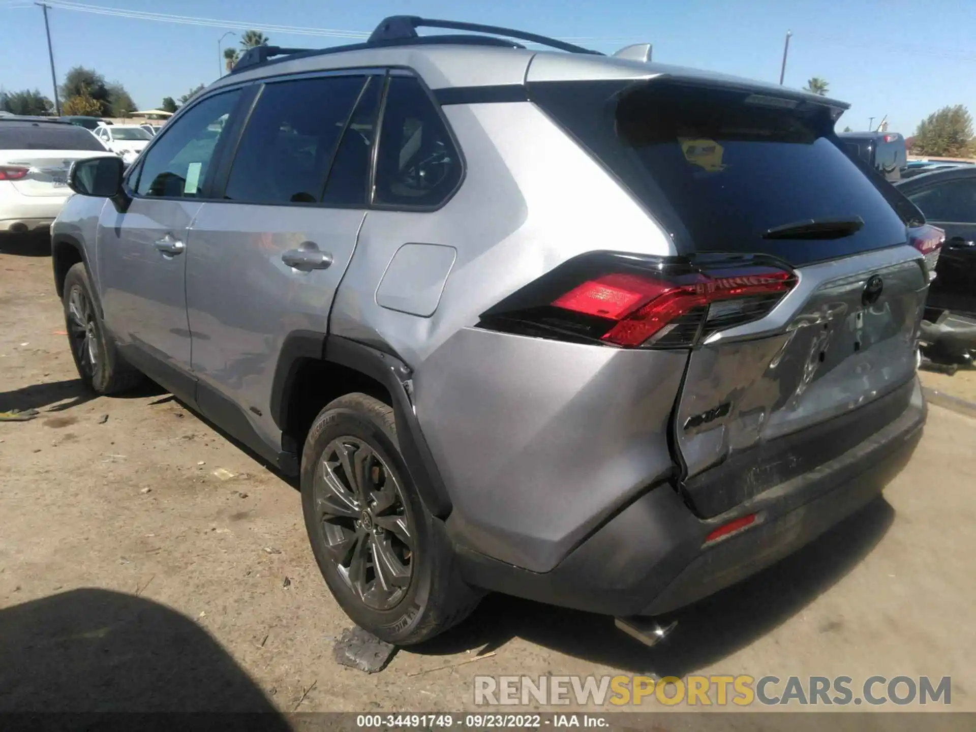 3 Photograph of a damaged car 4T3B6RFV0NU094074 TOYOTA RAV4 2022