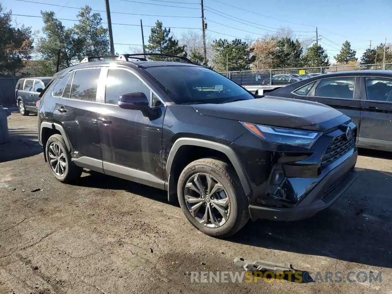 4 Photograph of a damaged car 4T3B6RFV1NU087053 TOYOTA RAV4 2022